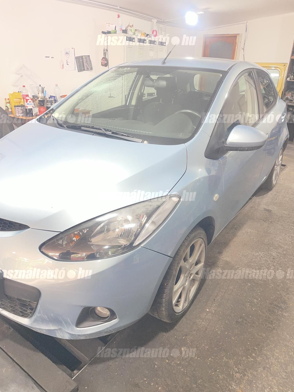MAZDA 2 2010 - 1