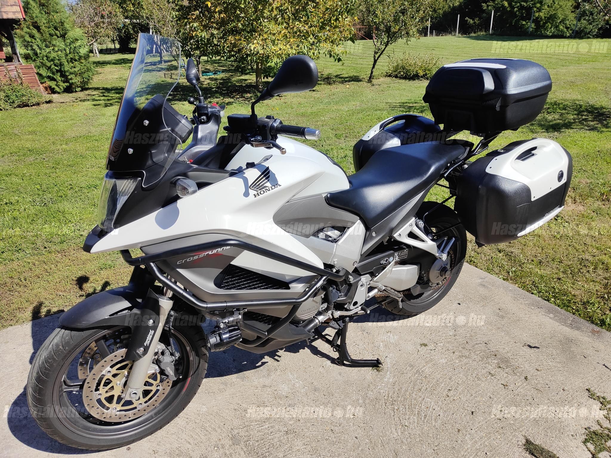 HONDA VFR 800 X 2011/5 - 1