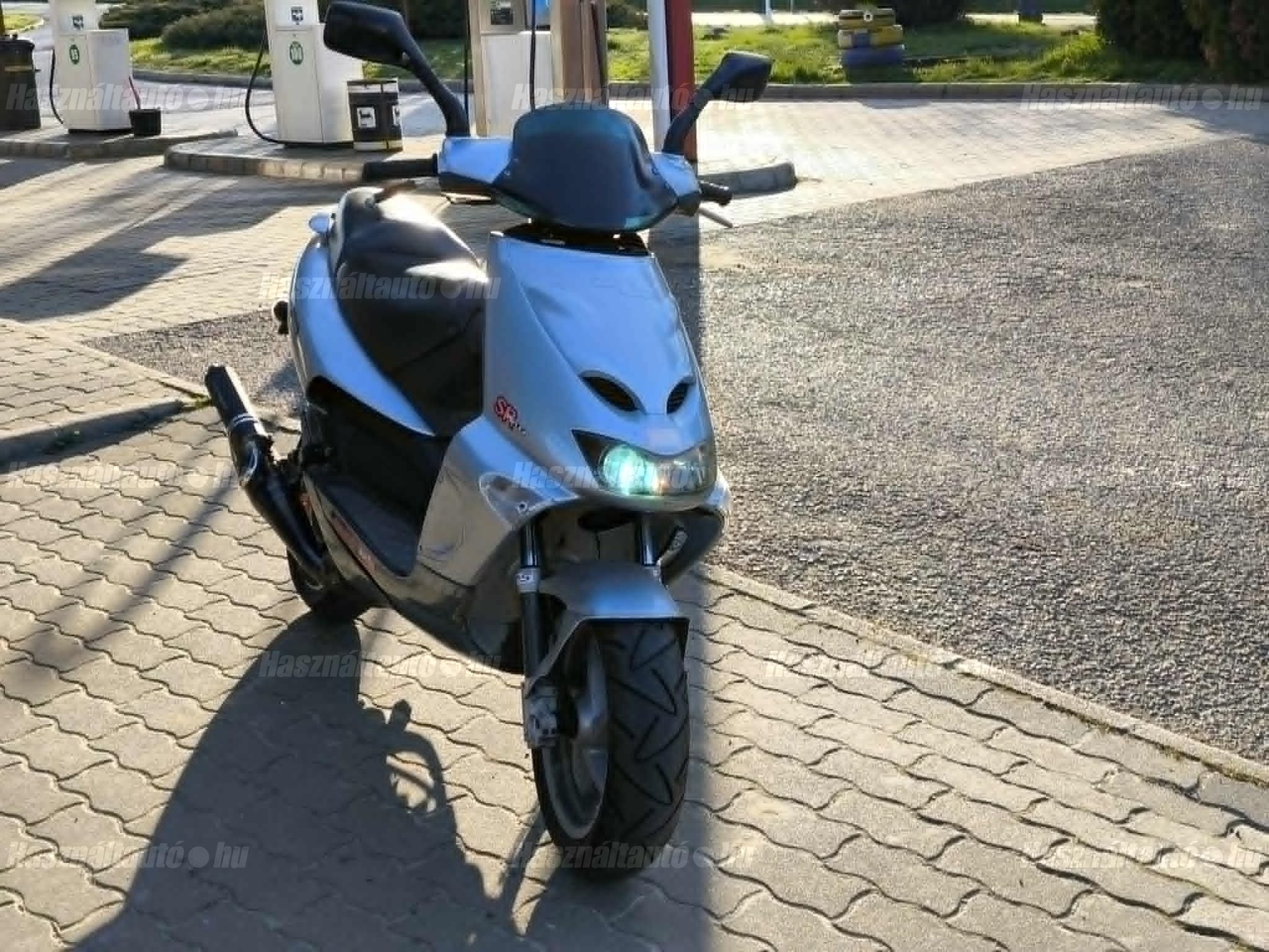 APRILIA SR 125 2000/2 - 1