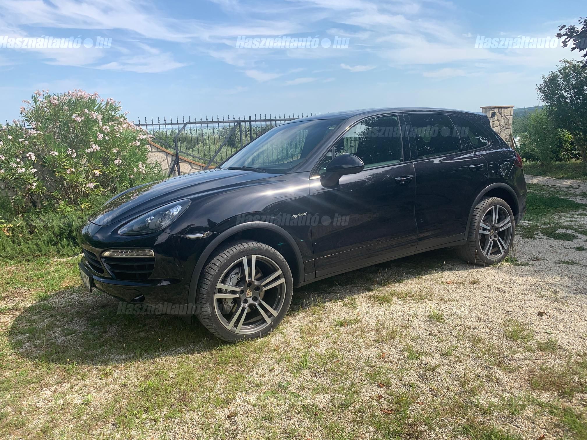 PORSCHE CAYENNE 2011/11 - 1