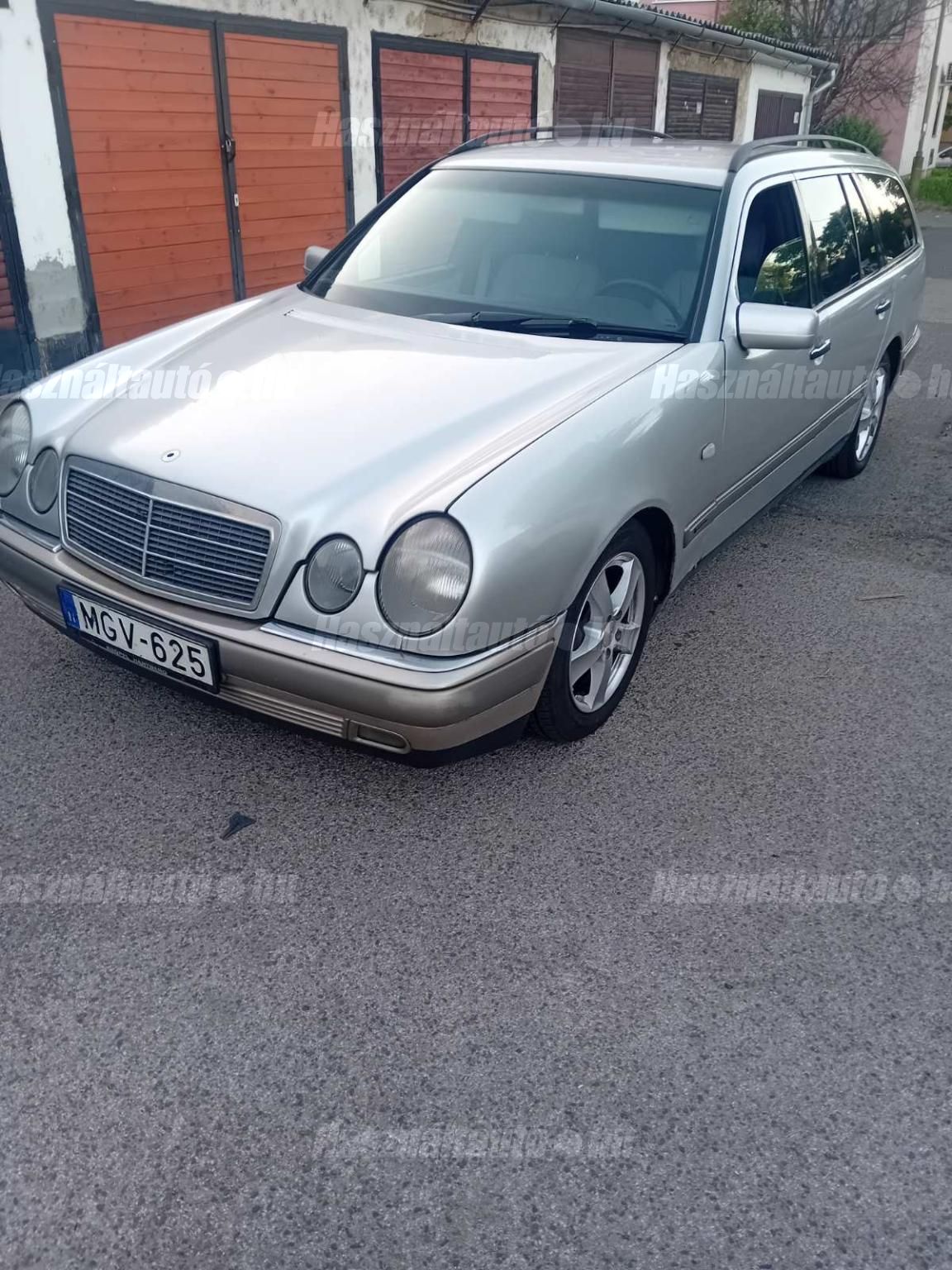MERCEDES-BENZ E 220 1998/10 - 1