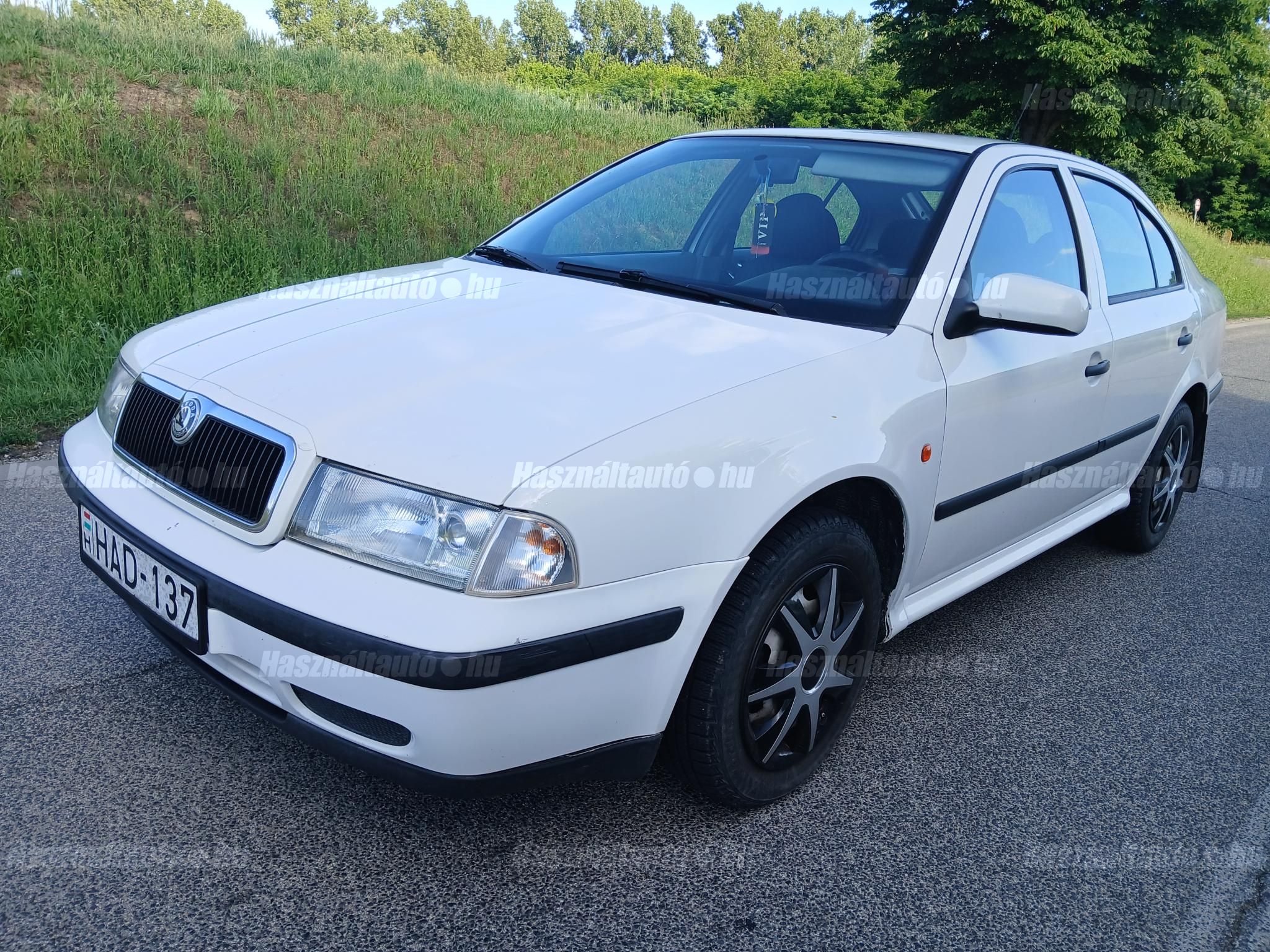 SKODA OCTAVIA 2000 - 1