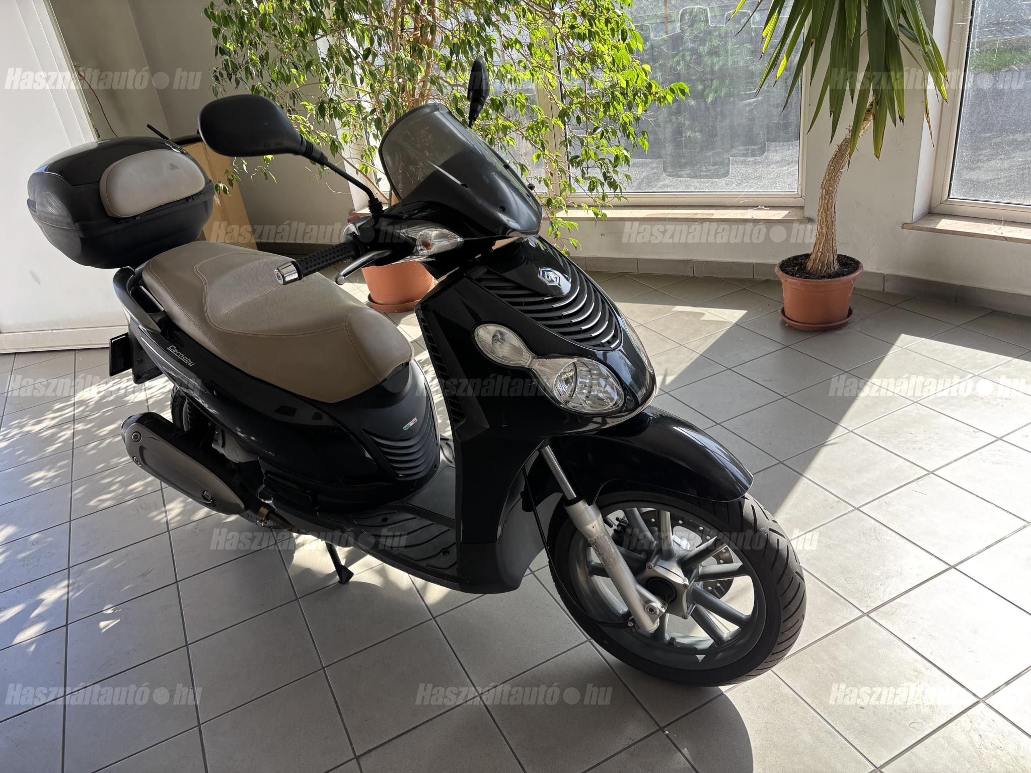 PIAGGIO CARNABY 125 2011/4 - 1