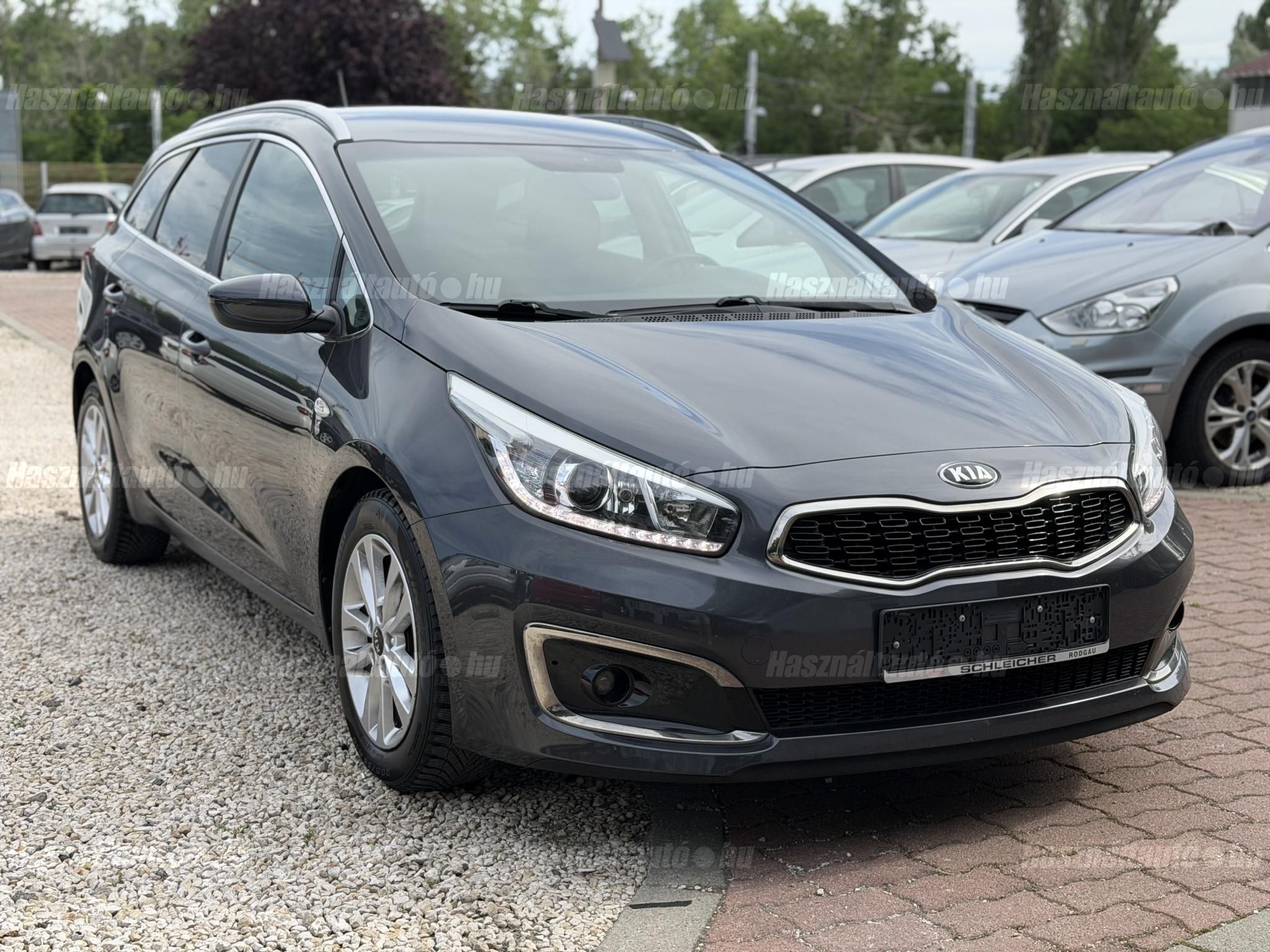 KIA CEE'D 2015/11 - 1