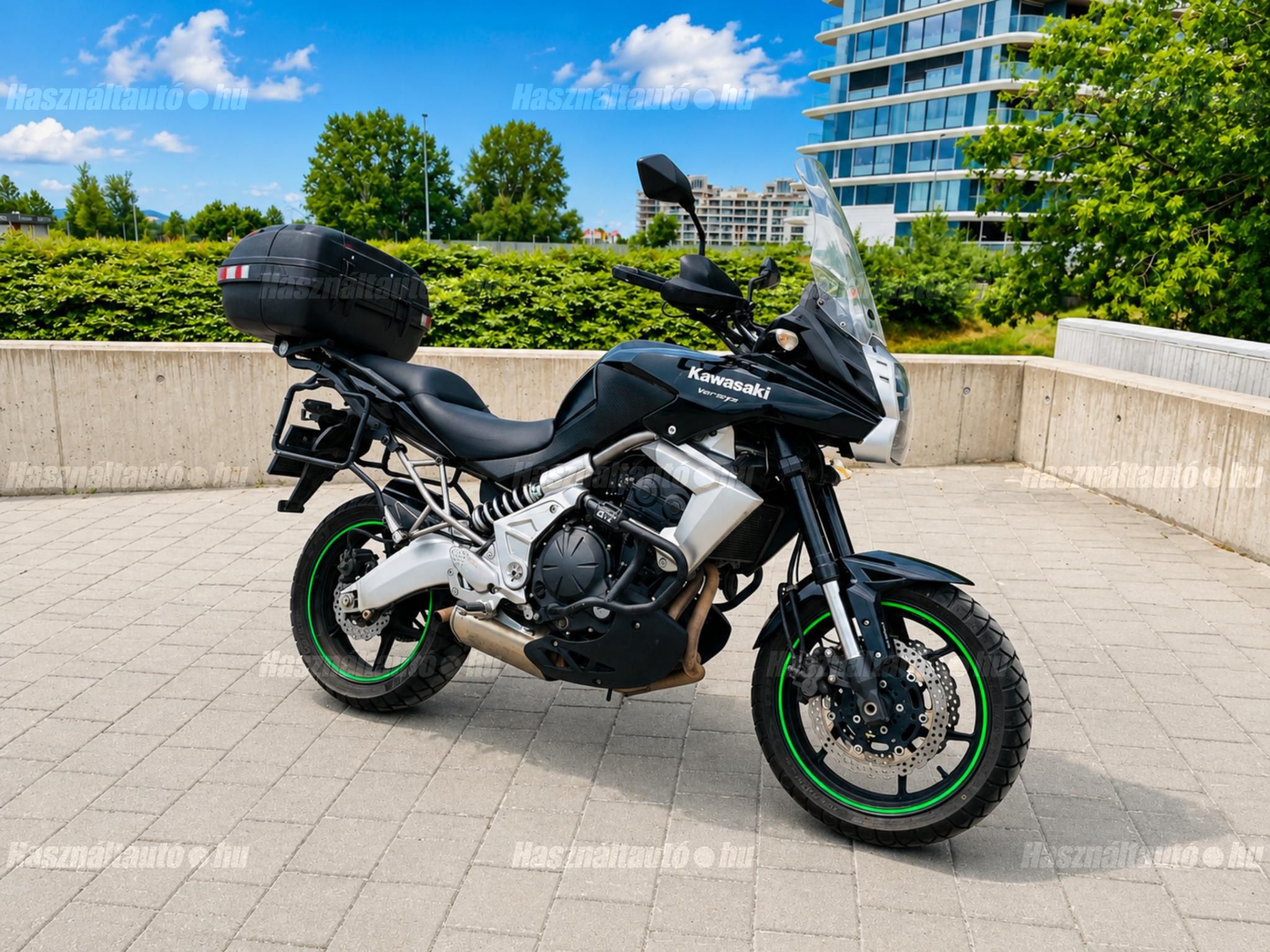 KAWASAKI VERSYS 650 2011/6 - 1