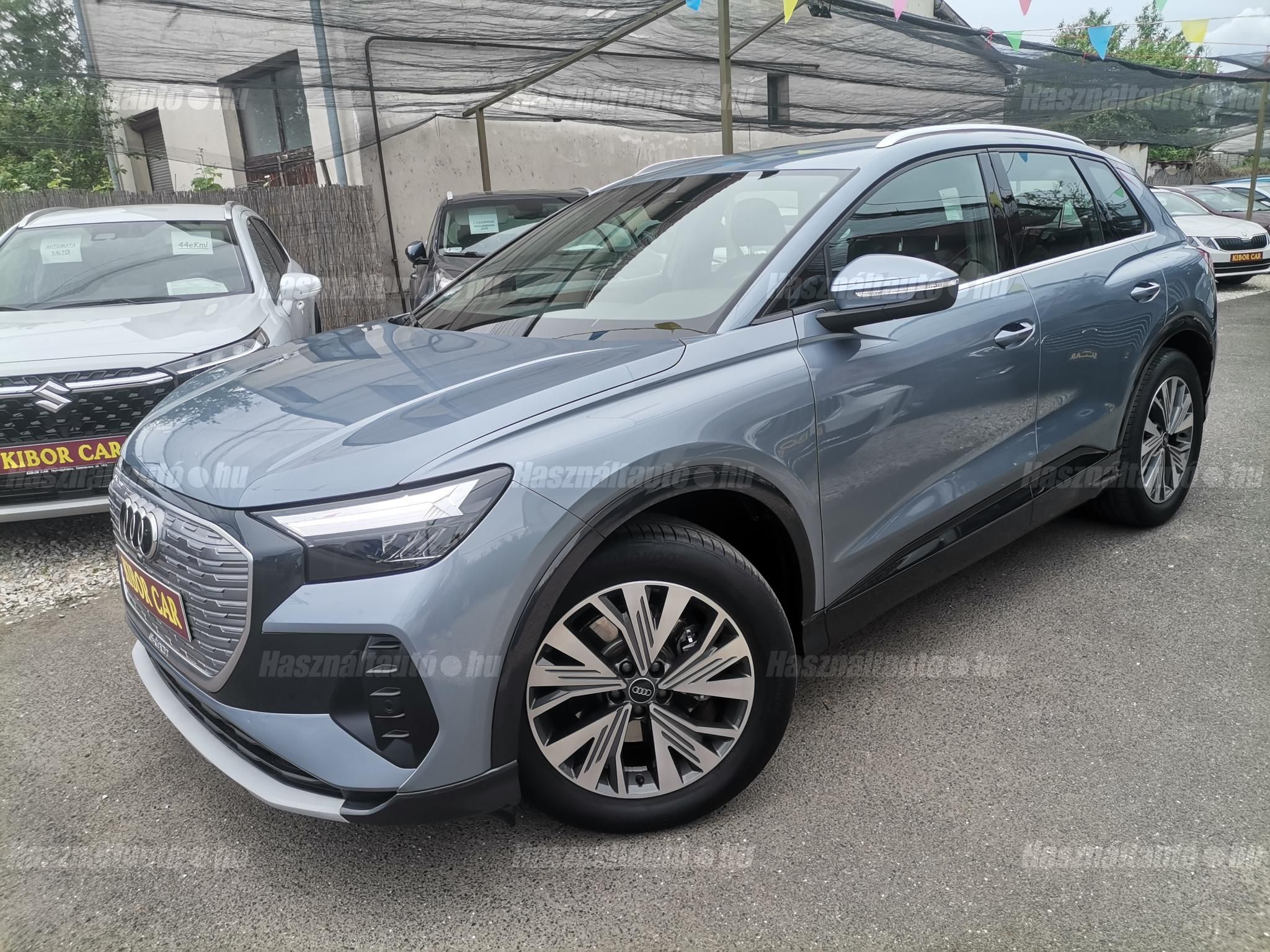 AUDI Q4 2022/5 - 1