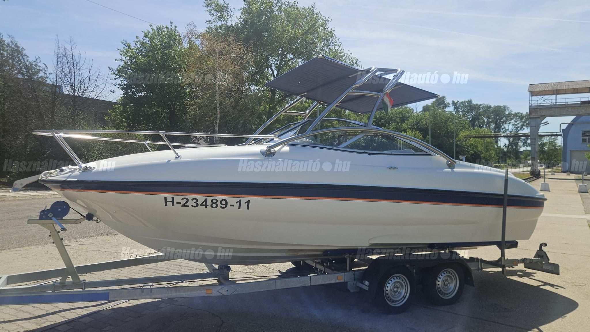 BAYLINER 2004/12 - 1