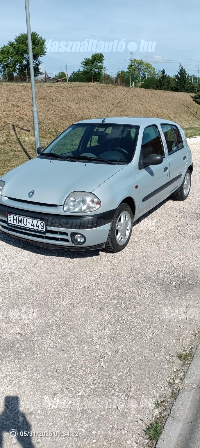 RENAULT CLIO 2001/1 - 1
