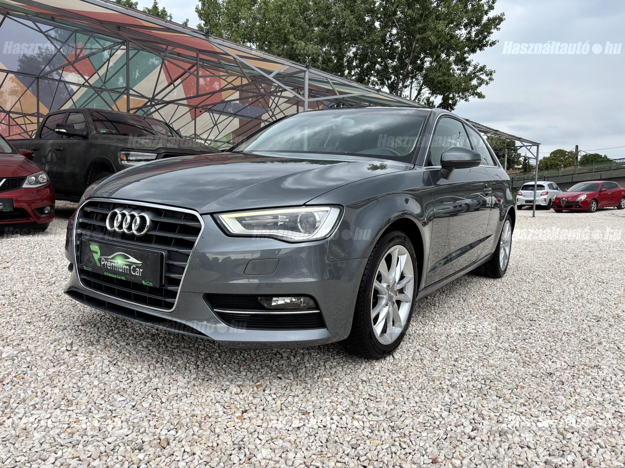 AUDI A3 2013/12 - 1