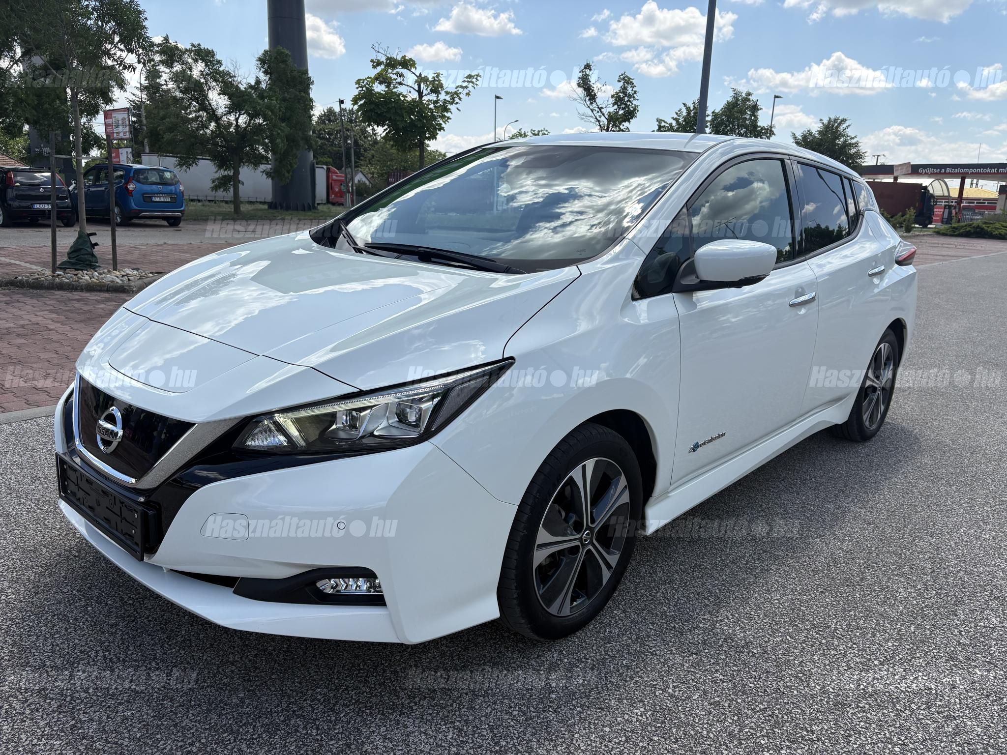NISSAN LEAF 2020/8 - 1