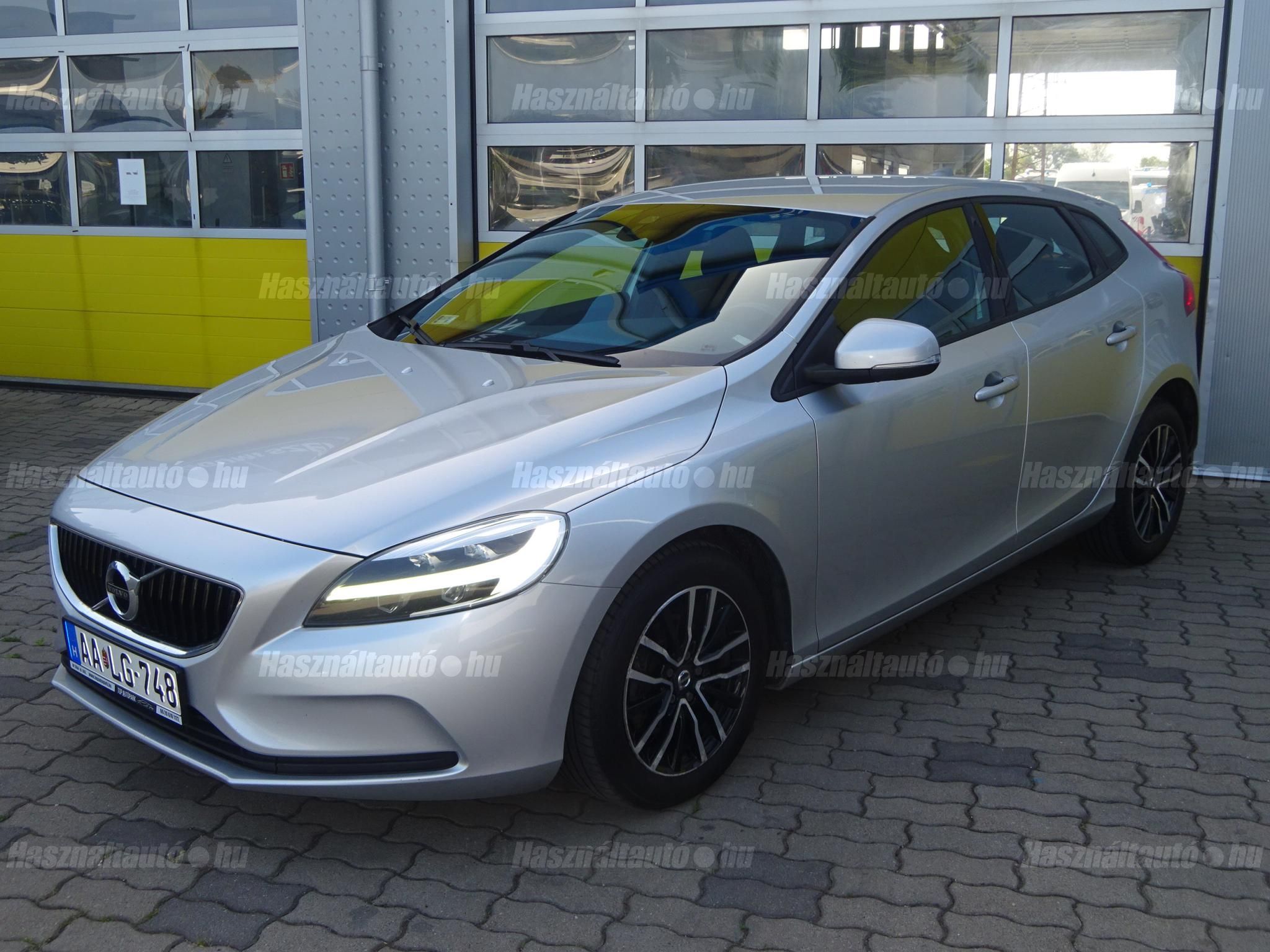 VOLVO V40 2017/2 - 1