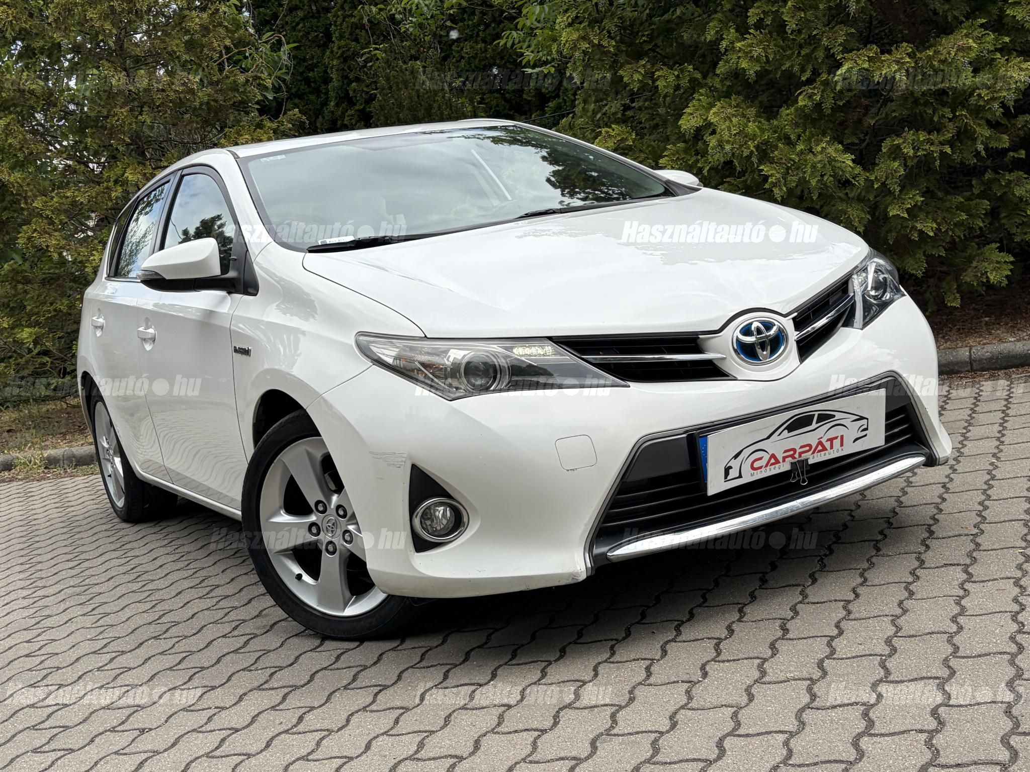 TOYOTA AURIS 2014/10 - 1
