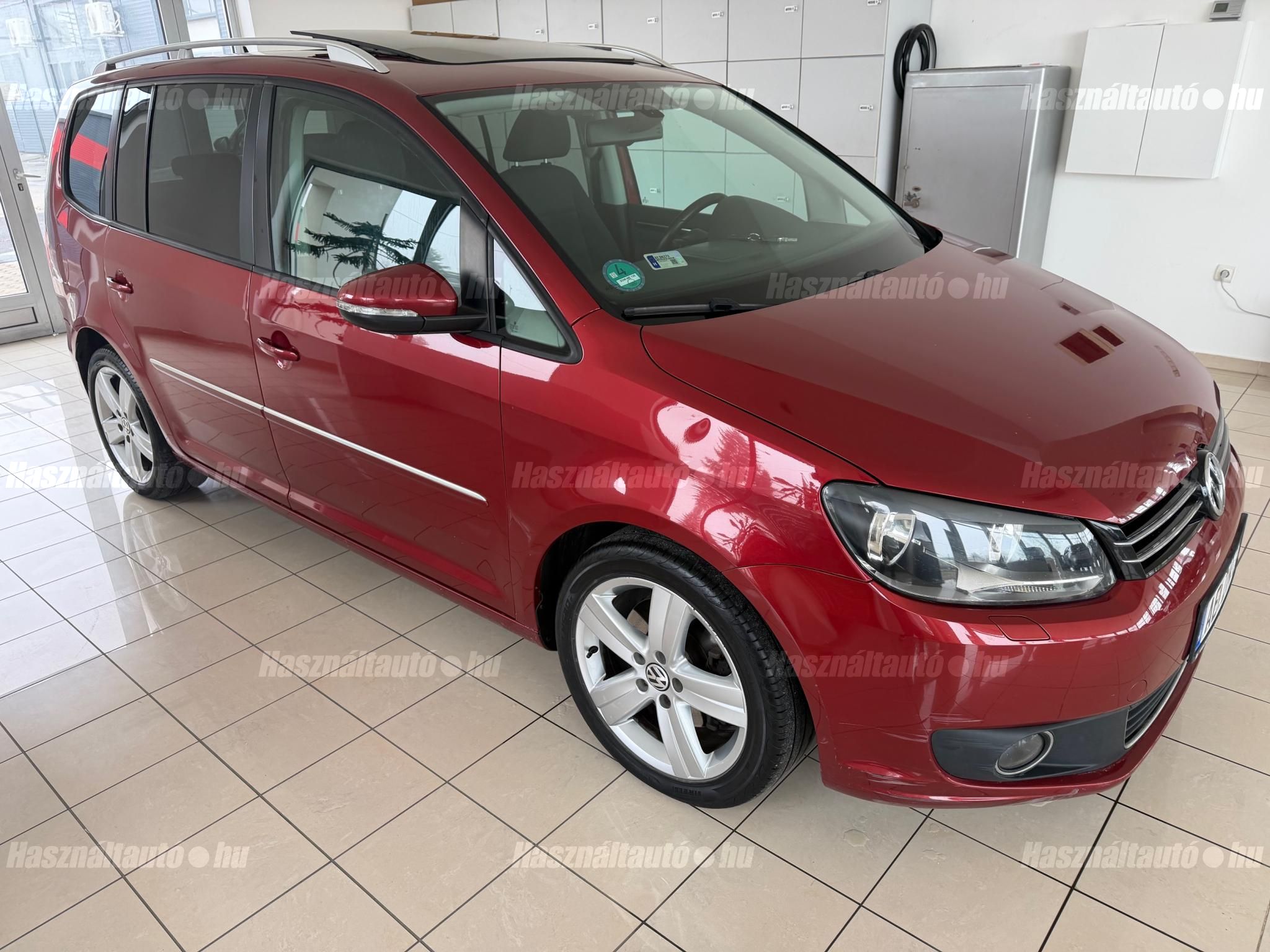 VOLKSWAGEN TOURAN 2011/7 - 1