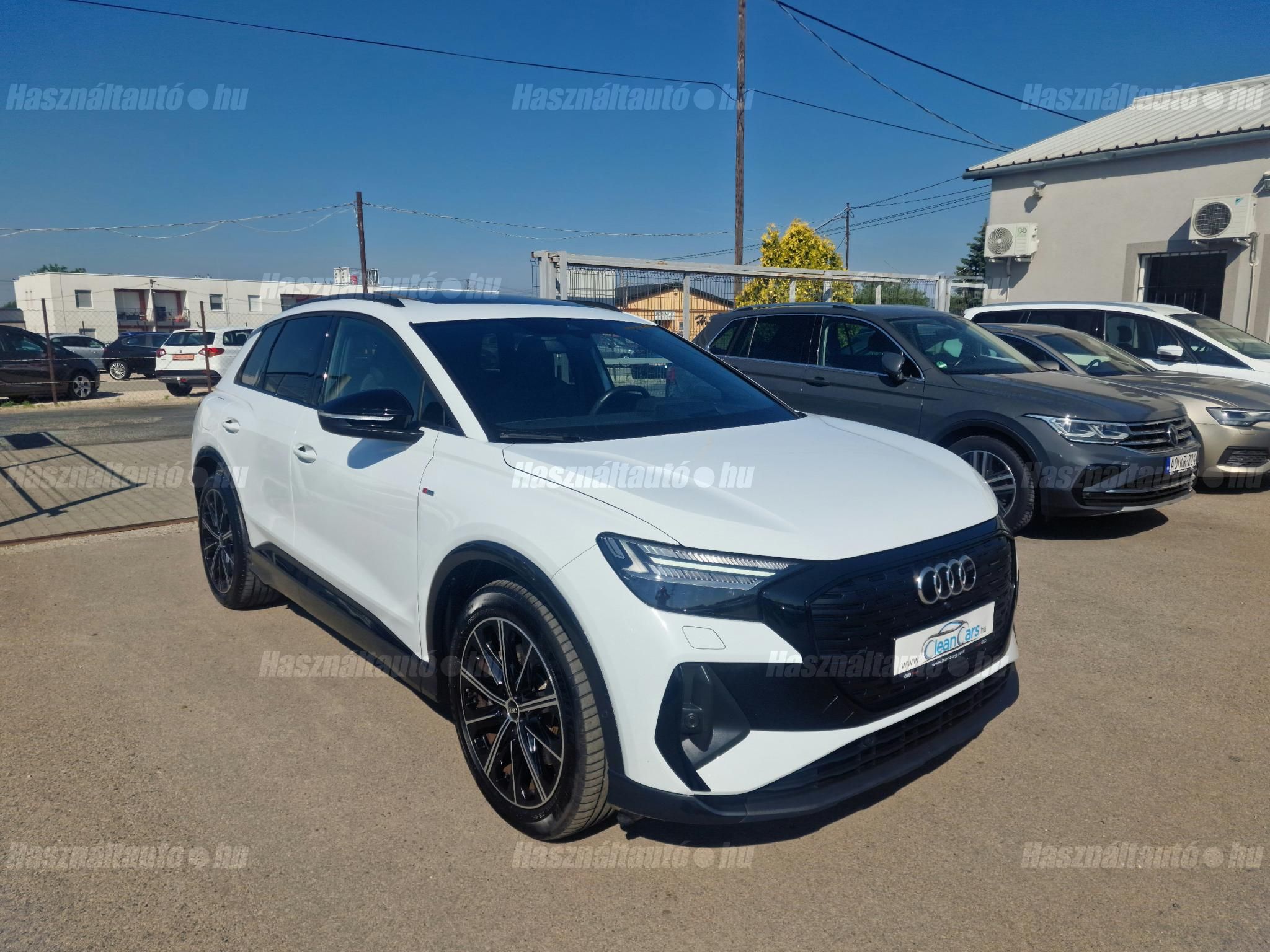AUDI Q4 2023/1 - 1
