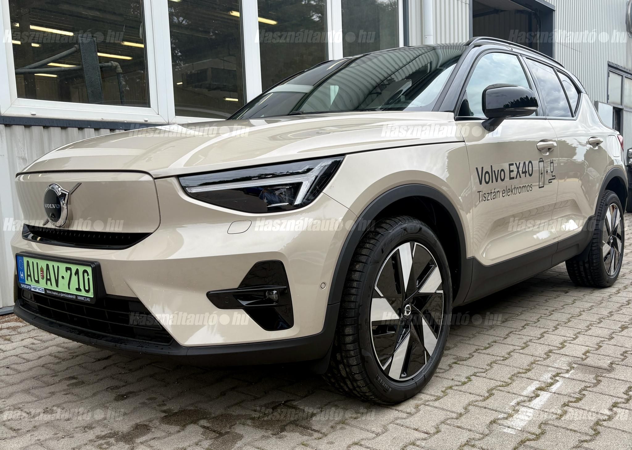 VOLVO EX40 2025/12 - 1