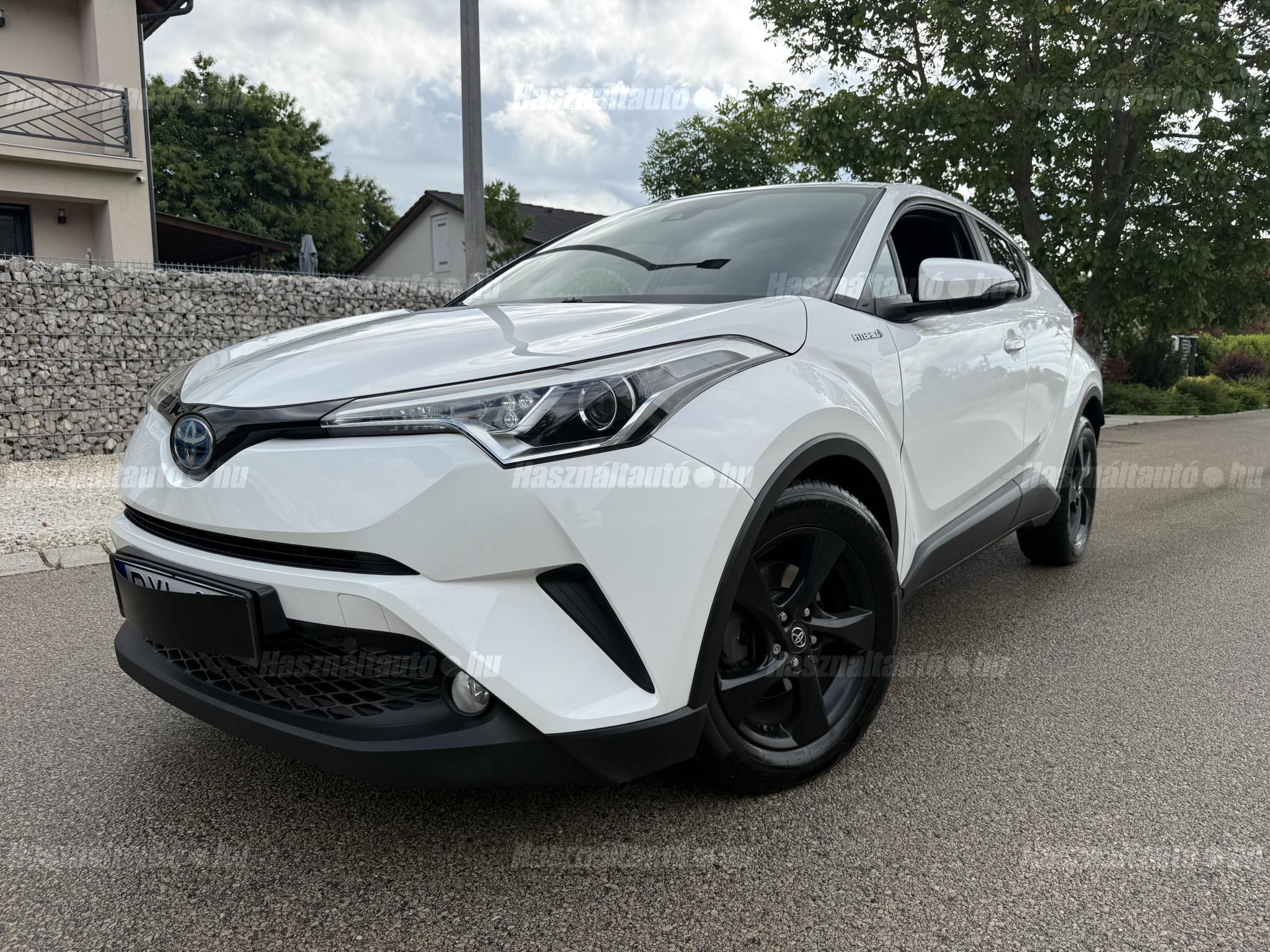 TOYOTA C-HR 2018/8 - 1