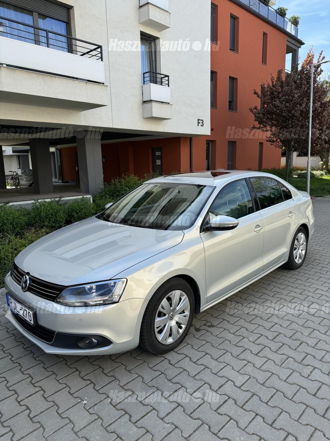 VOLKSWAGEN JETTA VI 2012/2 - 1