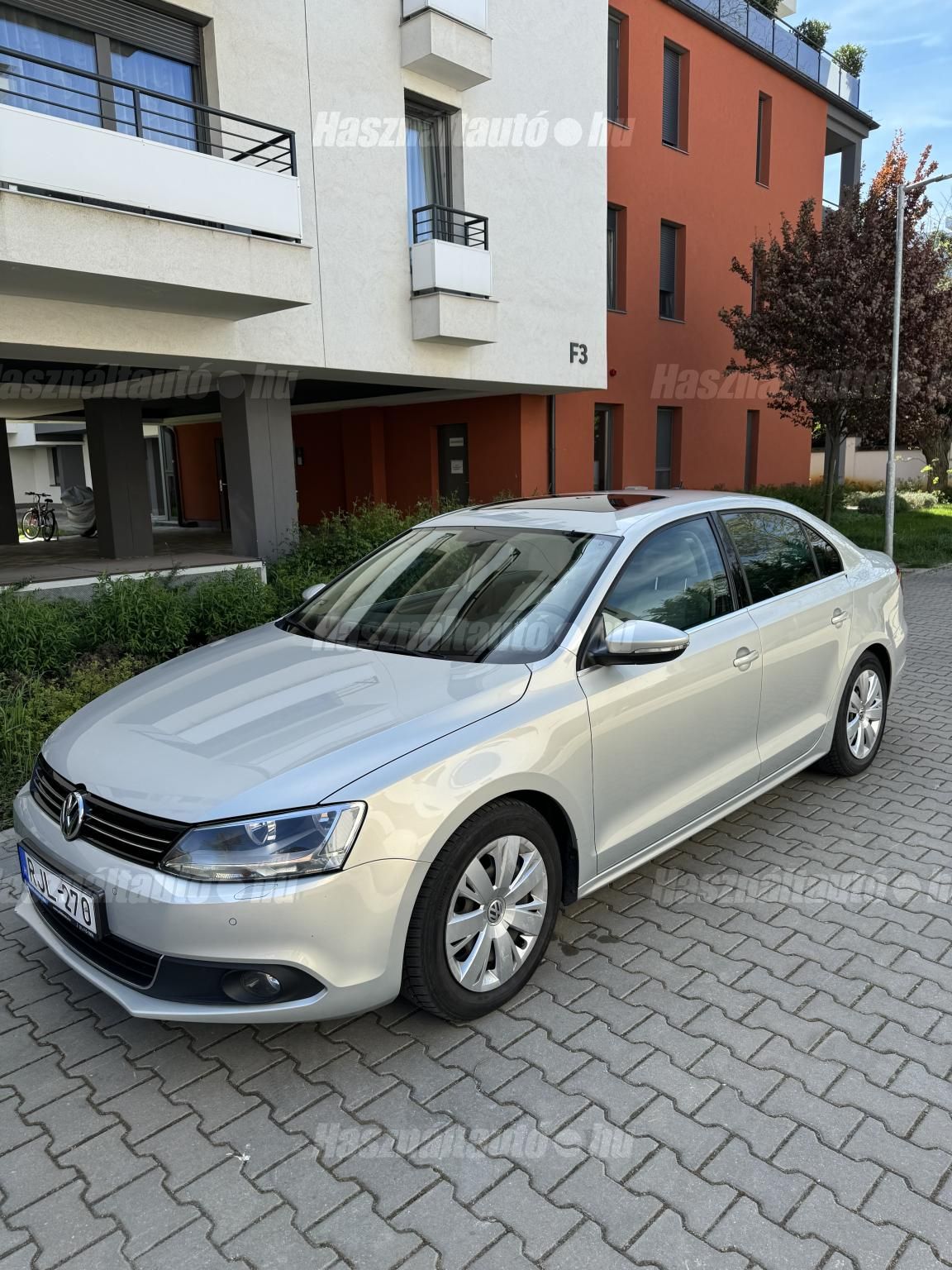 VOLKSWAGEN JETTA VI 2012/2 - 1