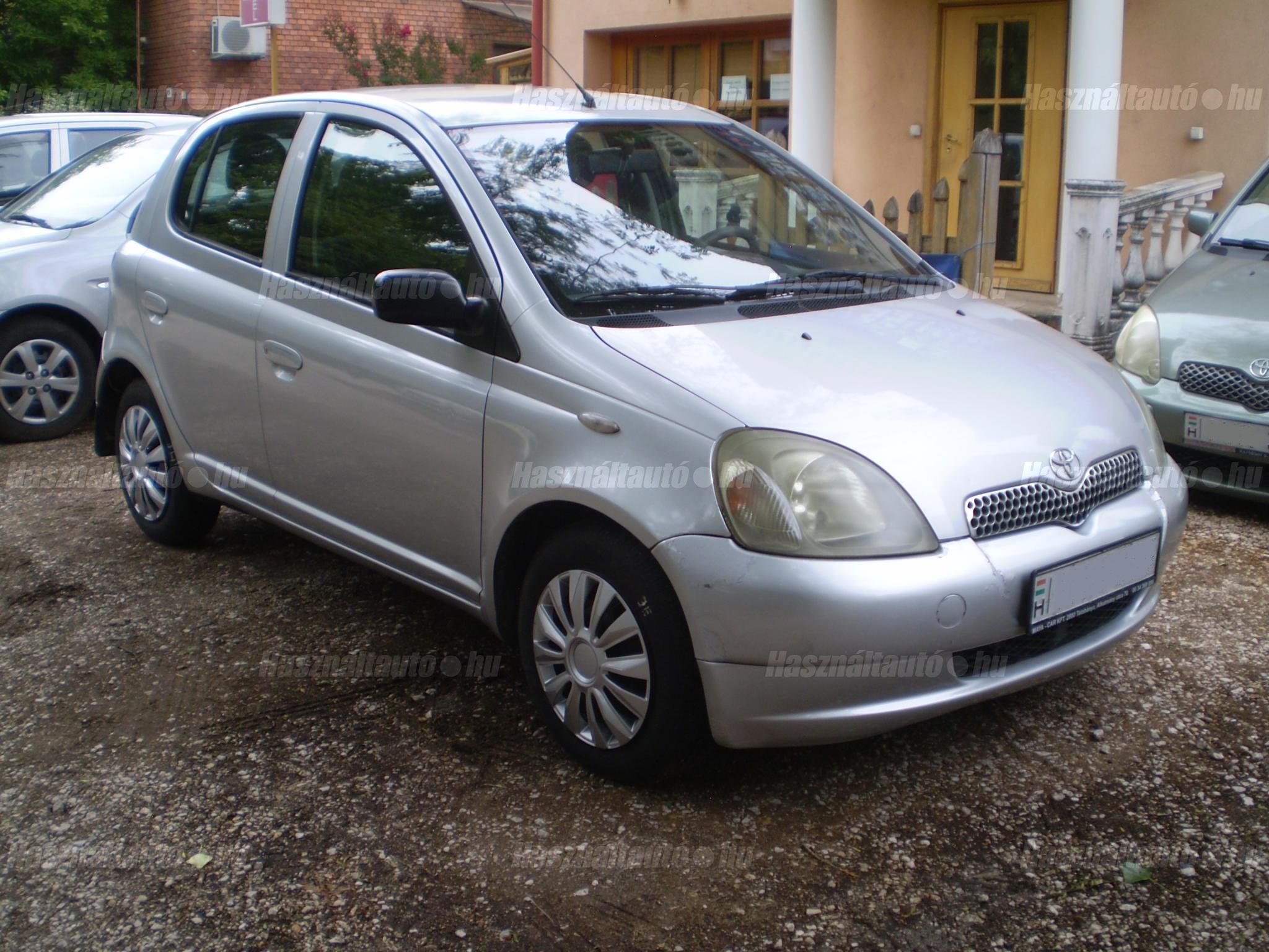TOYOTA YARIS 2003/2 - 1