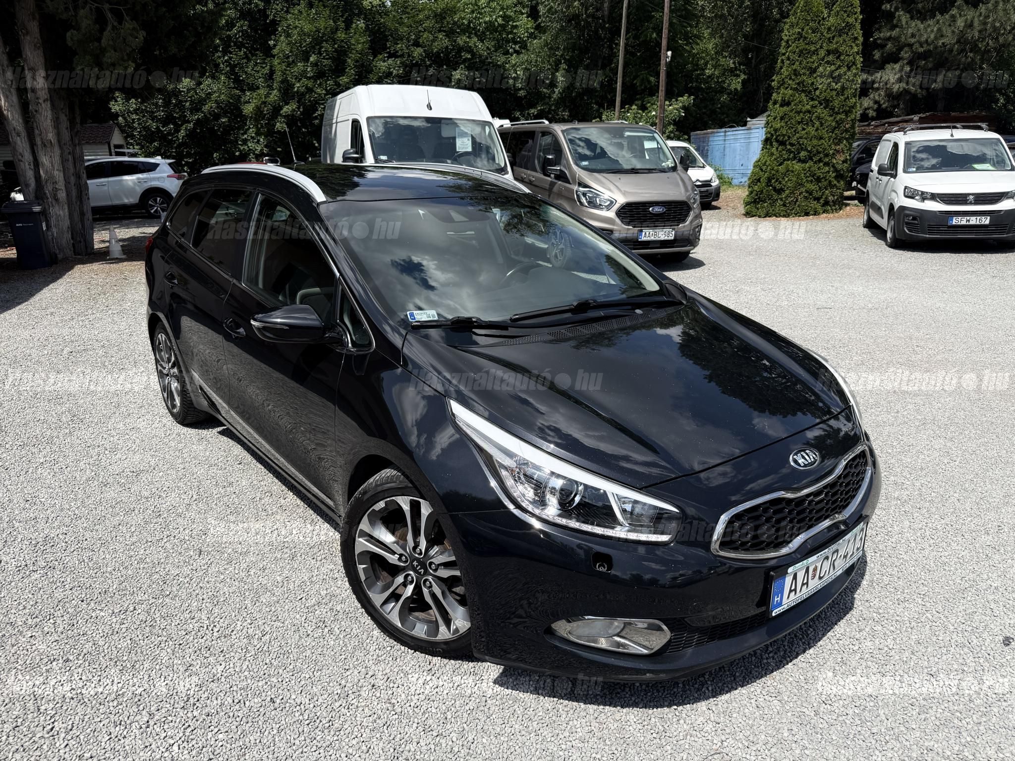 KIA CEE'D 2013/5 - 1