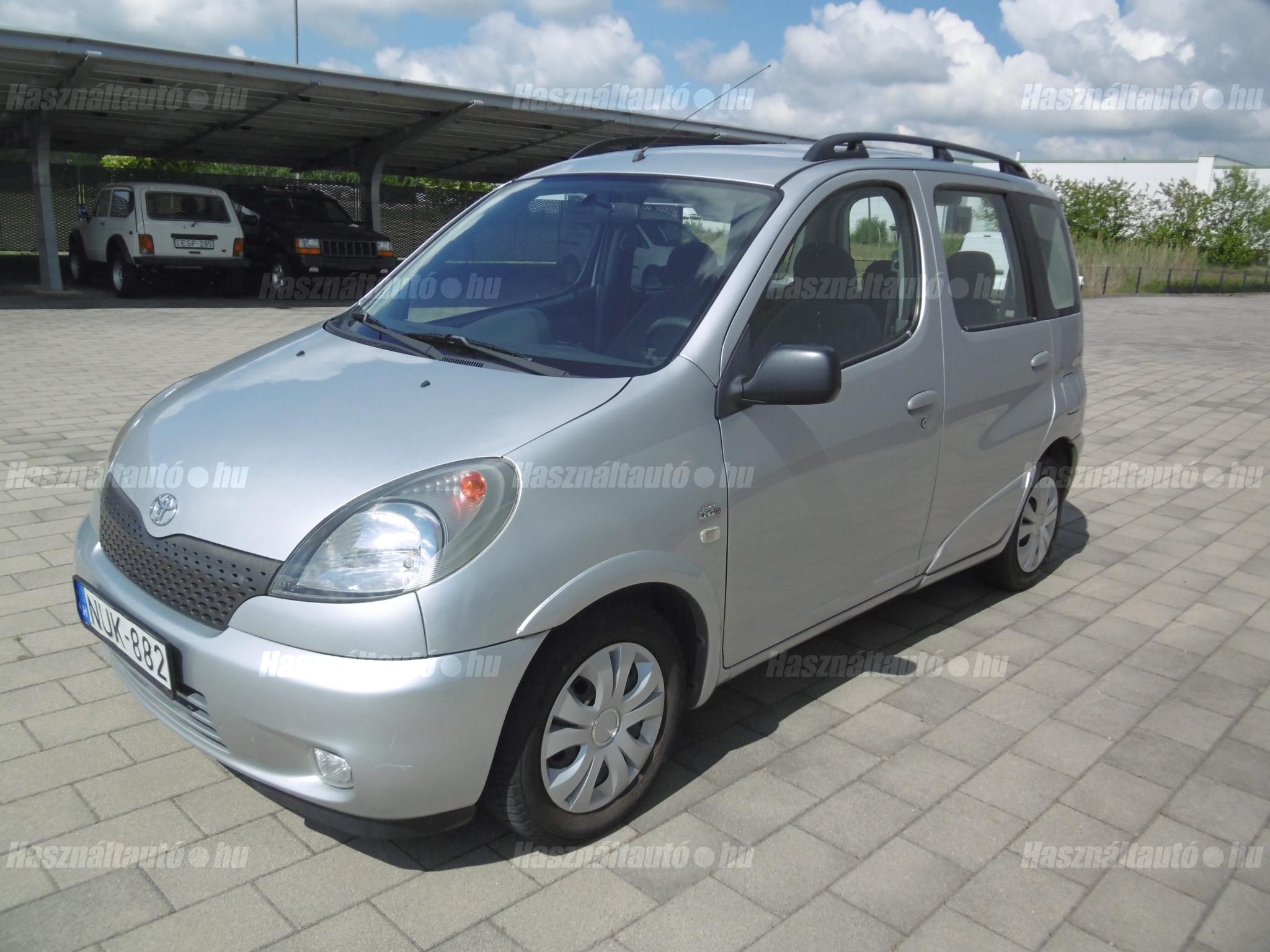 TOYOTA YARIS VERSO 2002/6 - 1