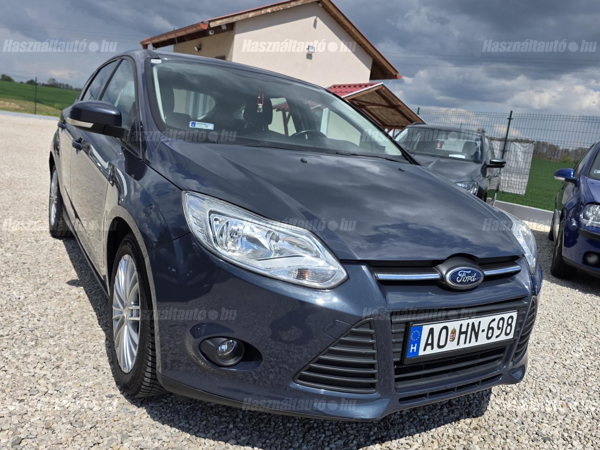 FORD FOCUS 2013/4 - 1