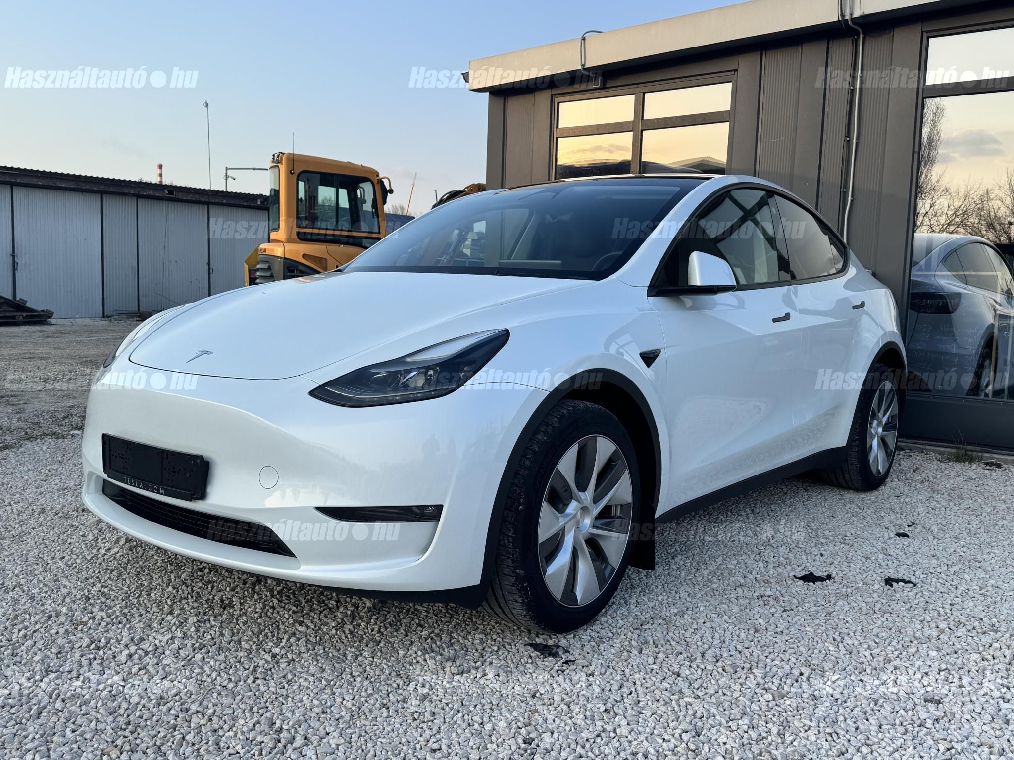 TESLA MODEL Y 2022/2 - 1