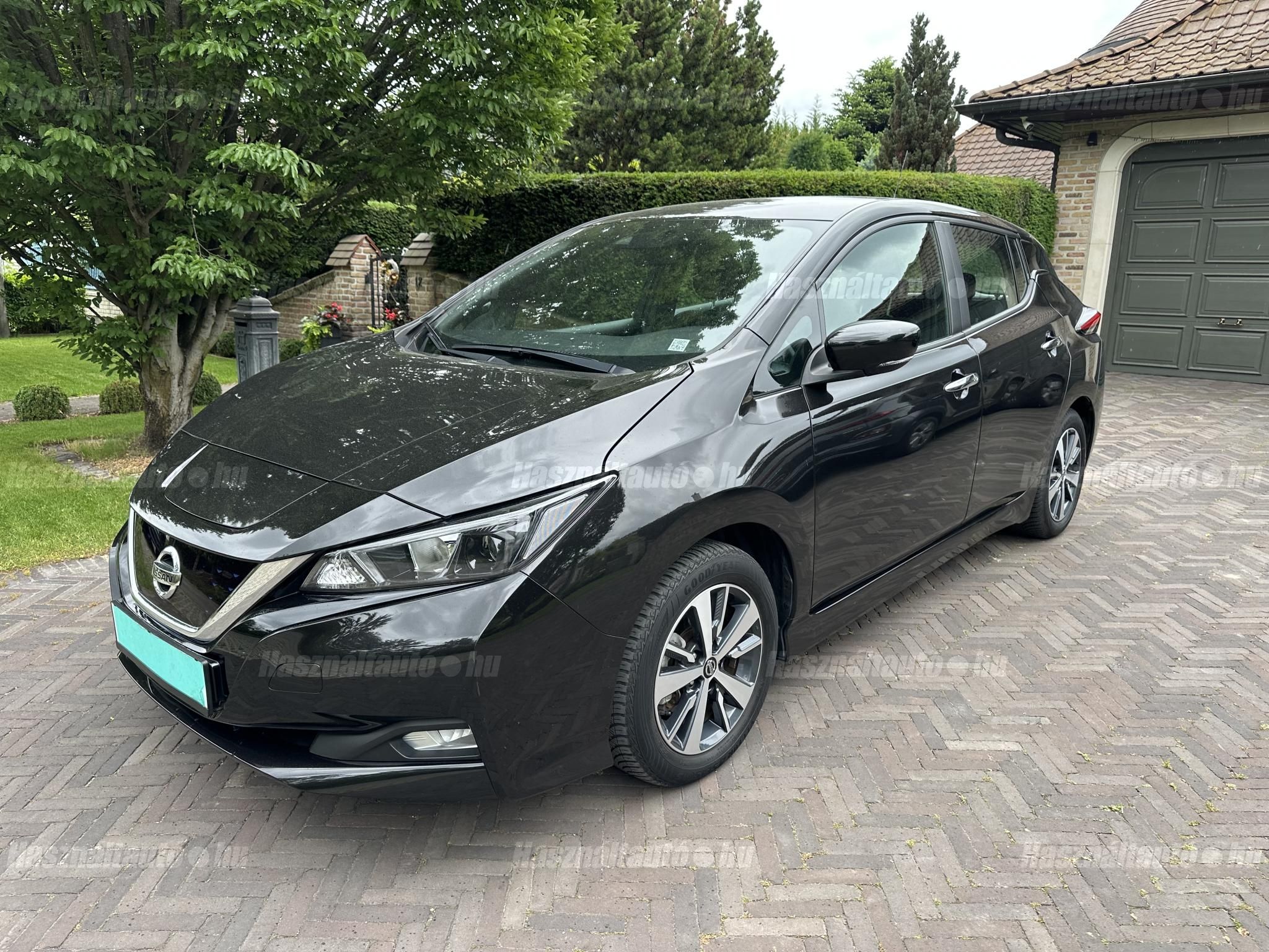 NISSAN LEAF 2022/1 - 1