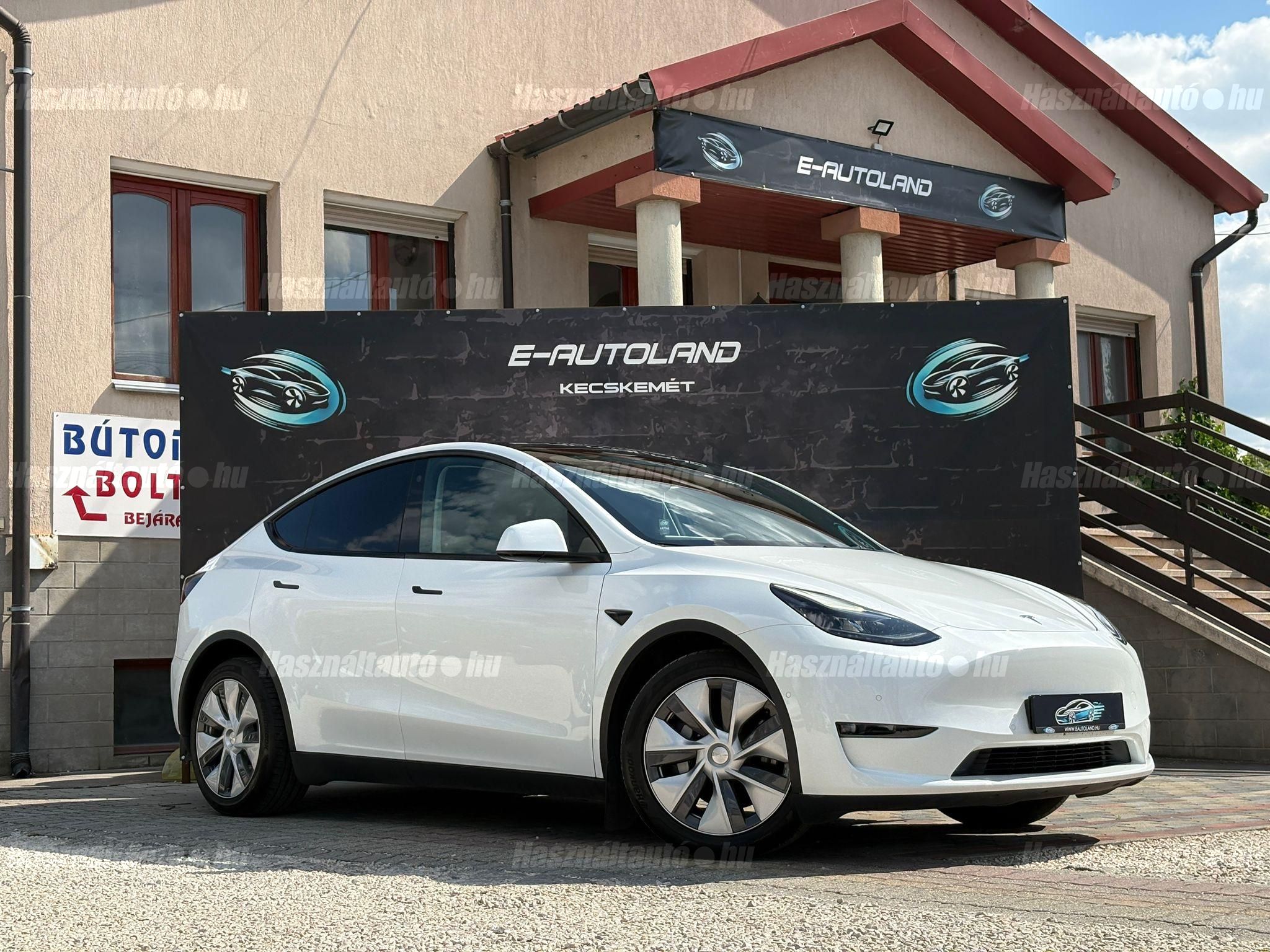 TESLA MODEL Y 2022/3 - 1