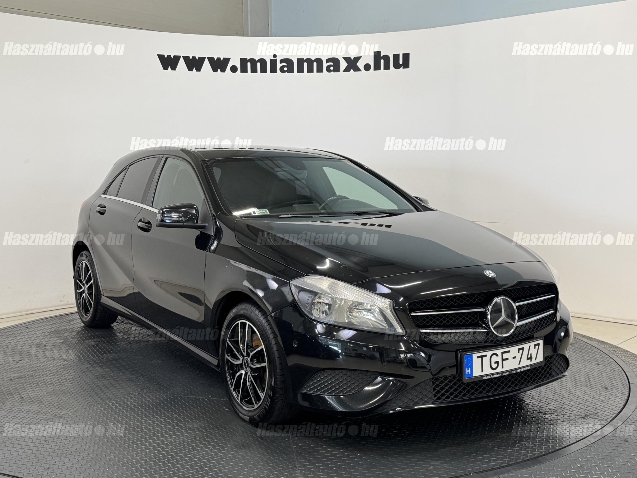 MERCEDES-BENZ A 200 2013/4 - 1