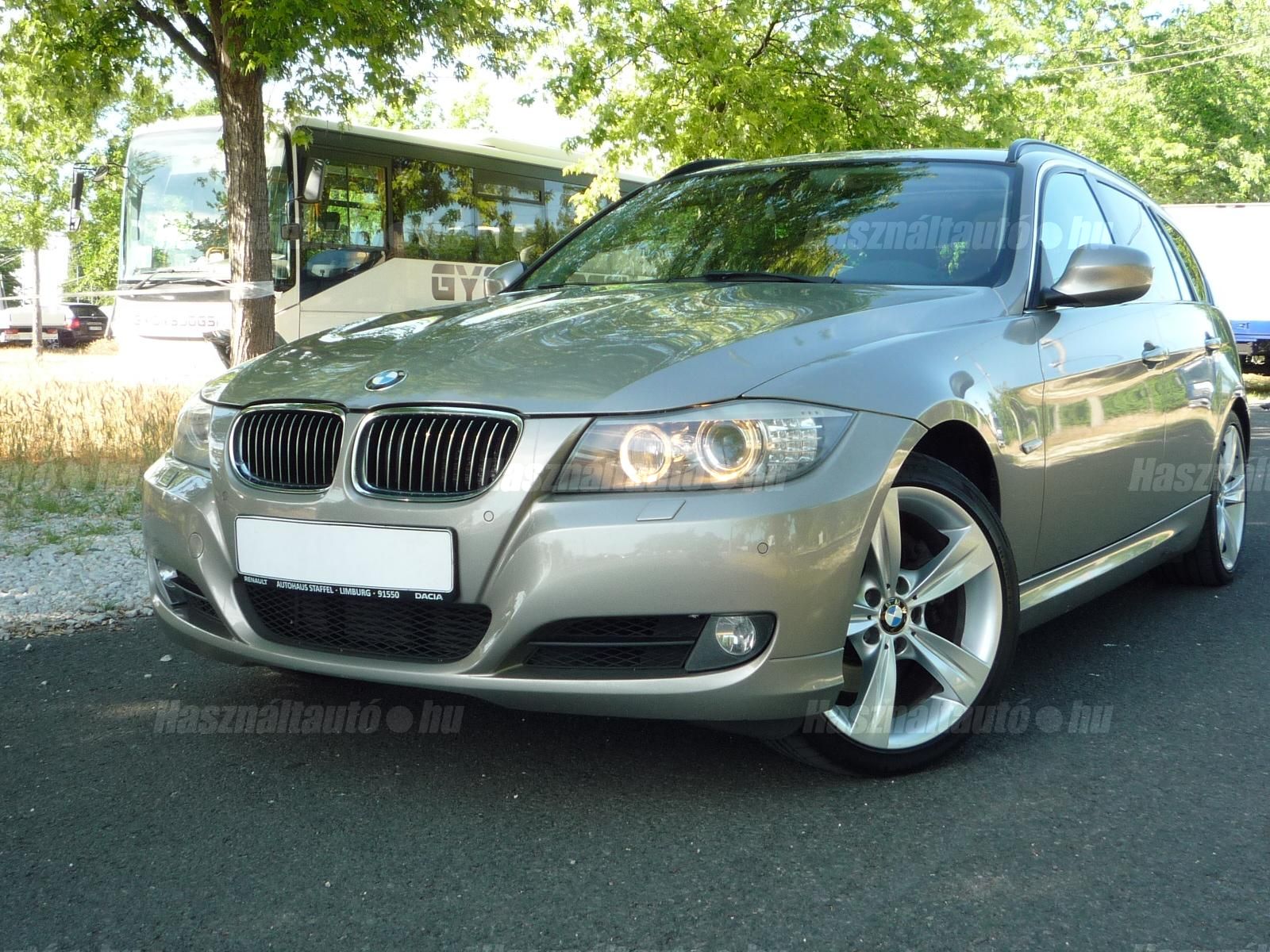 BMW 330 2011/4 - 1
