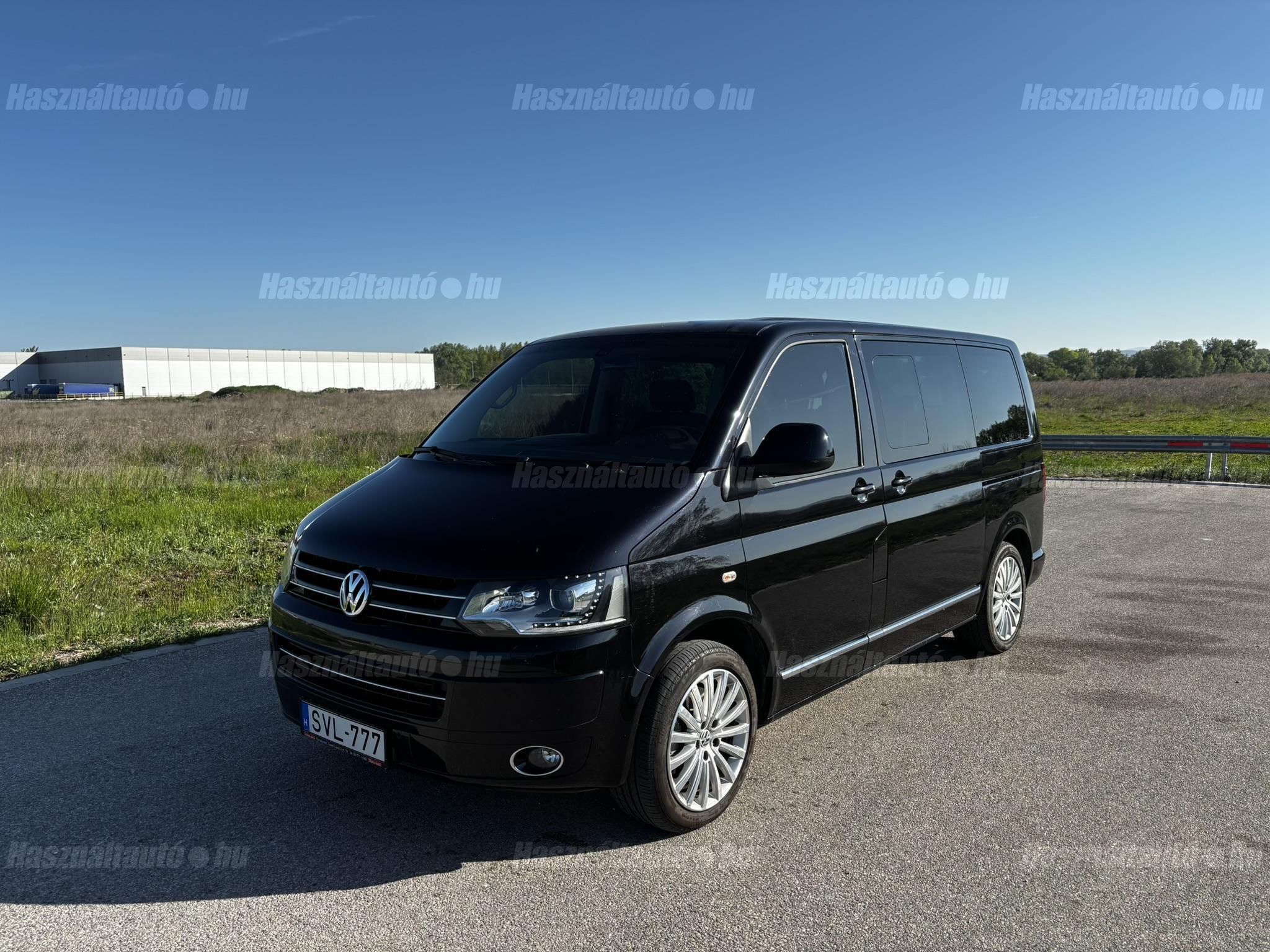 VOLKSWAGEN MULTIVAN 2011/9 - 1