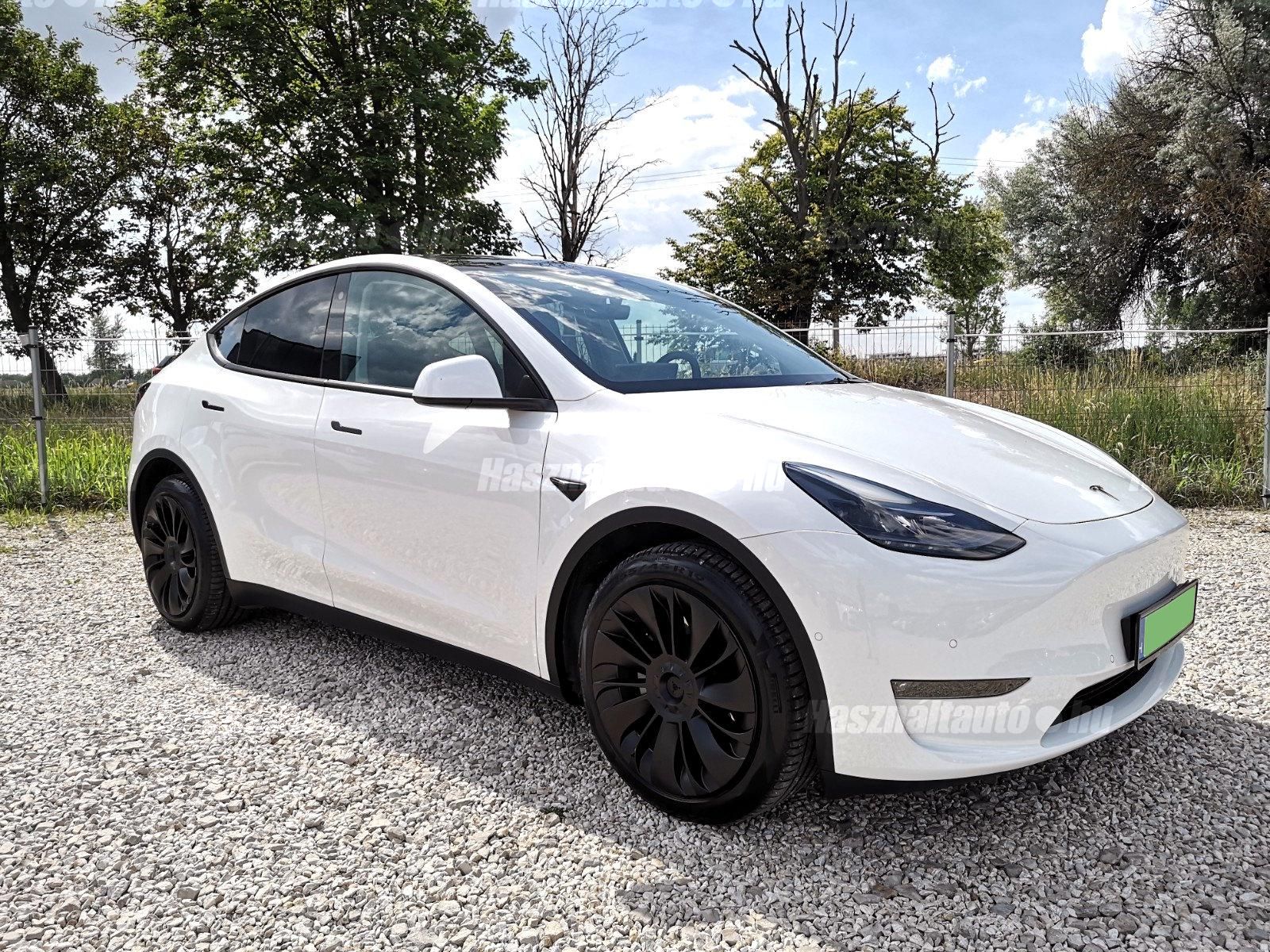 TESLA MODEL Y 2022/9 - 1