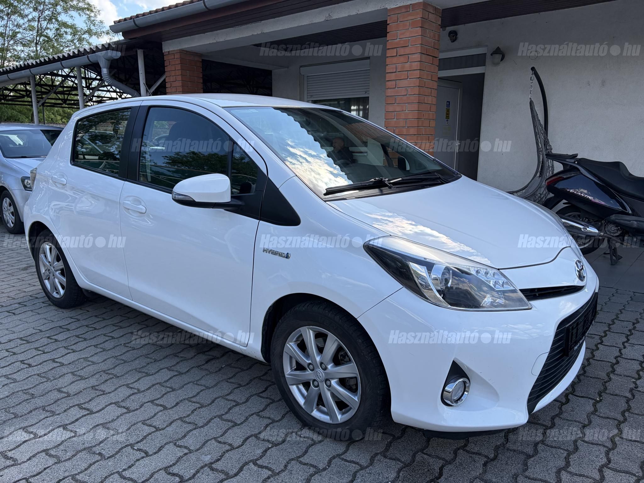 TOYOTA YARIS 2014/8 - 1