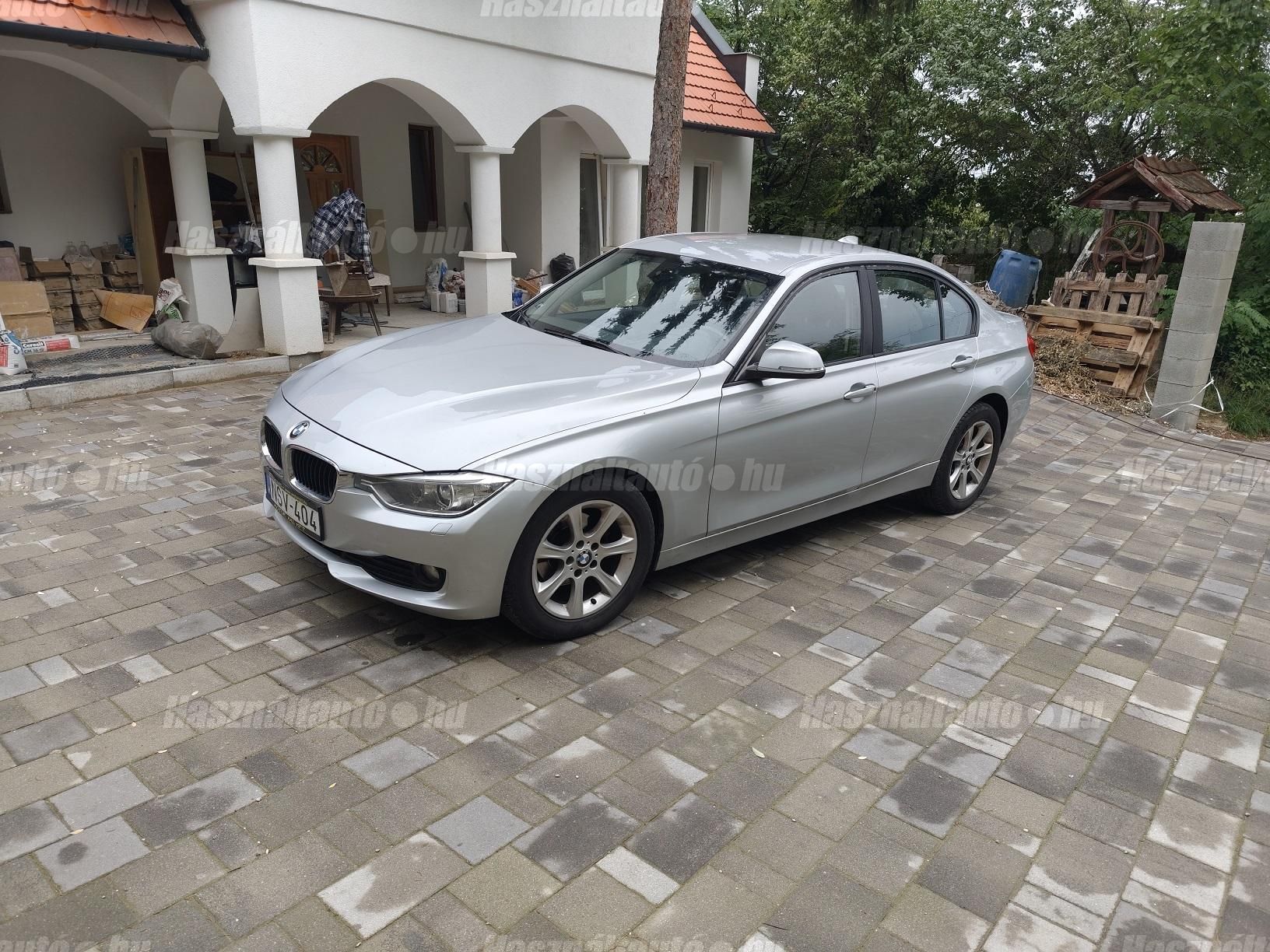 BMW 318 2012/8 - 1