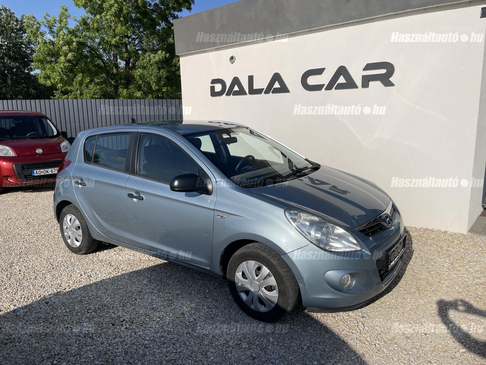 HYUNDAI I20 2011/8 - 1