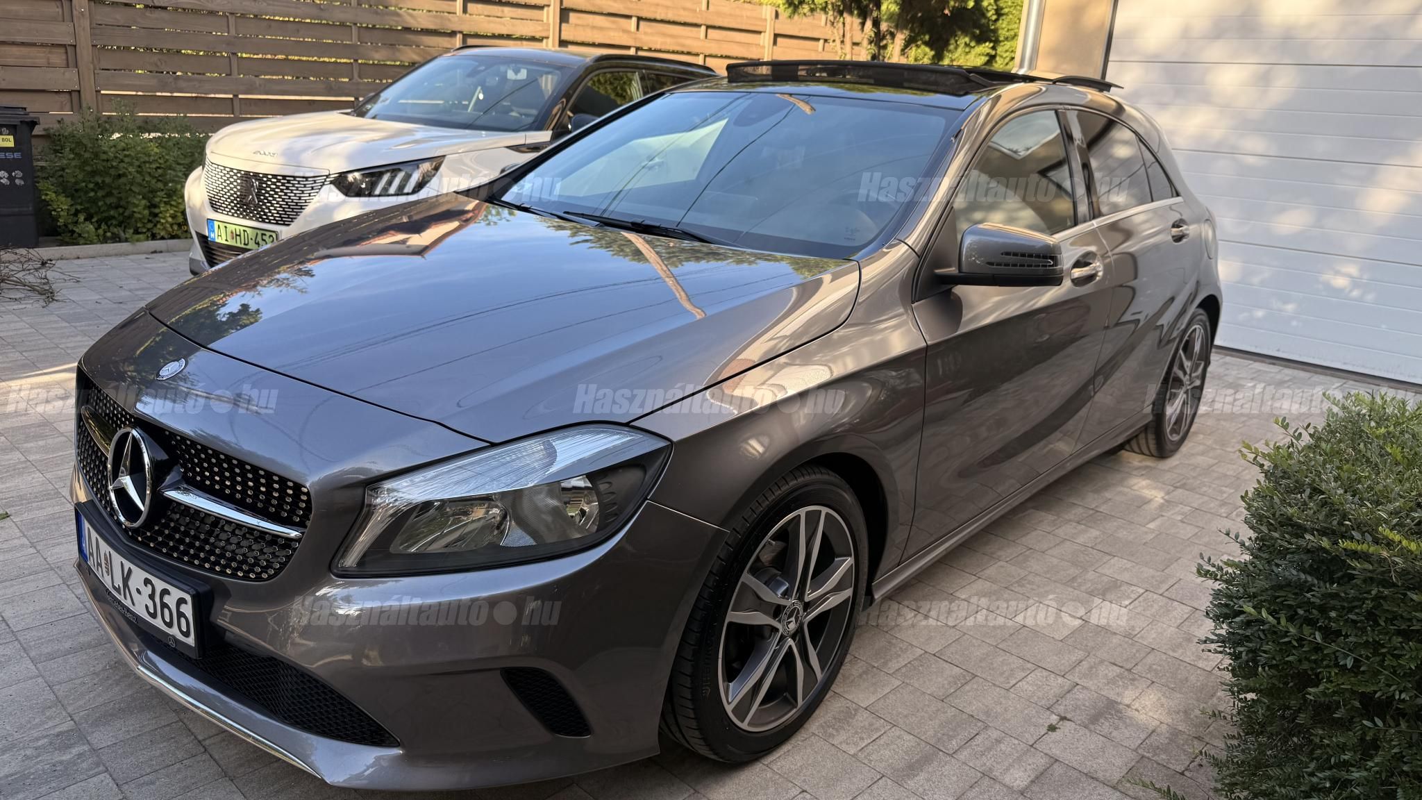 MERCEDES-BENZ A 180 2016/4 - 1
