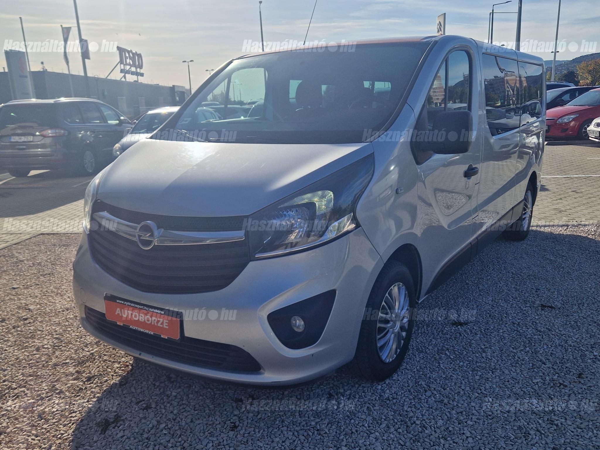 OPEL VIVARO 2017/12 - 1