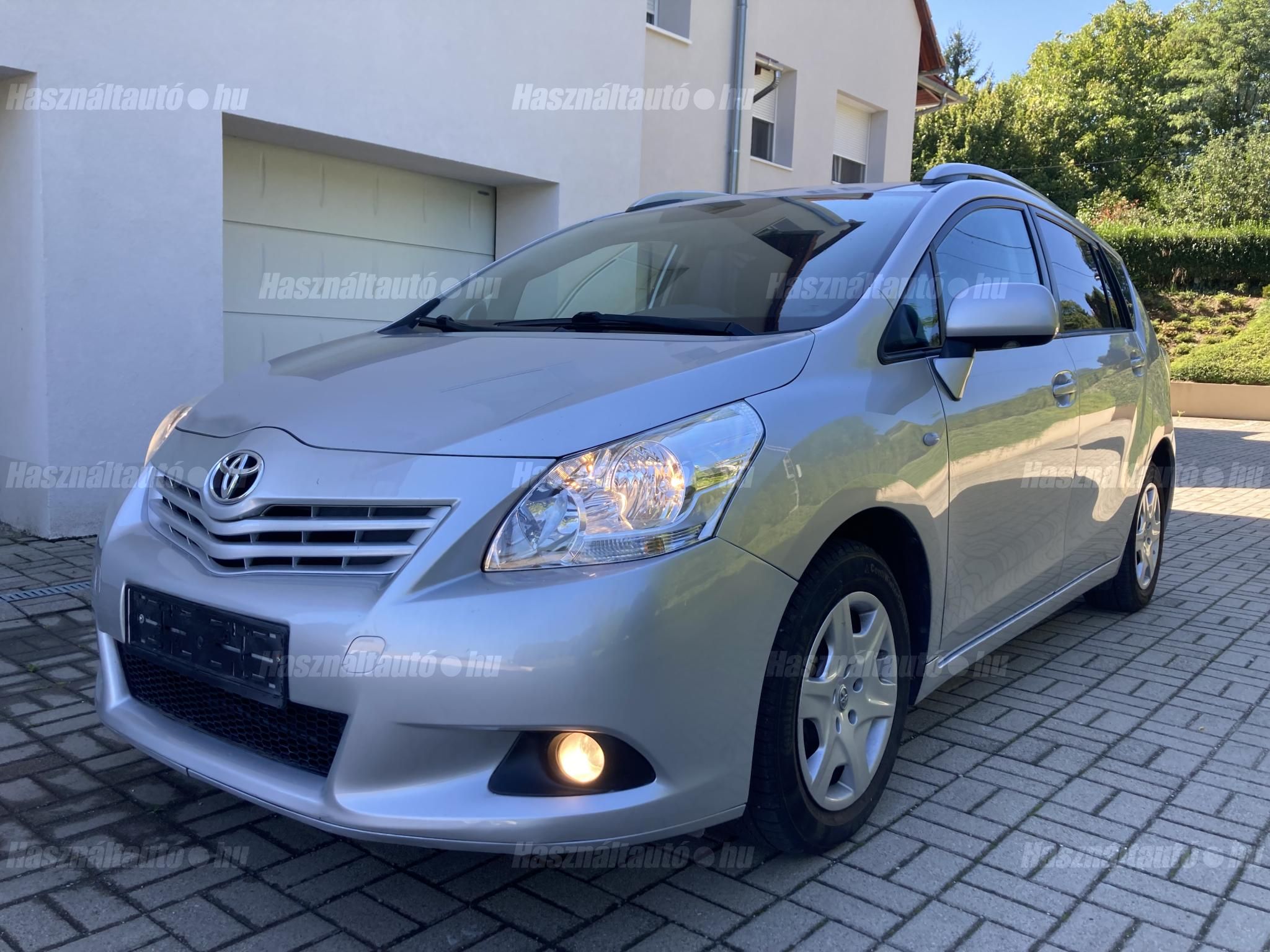 TOYOTA VERSO 2009/6 - 1
