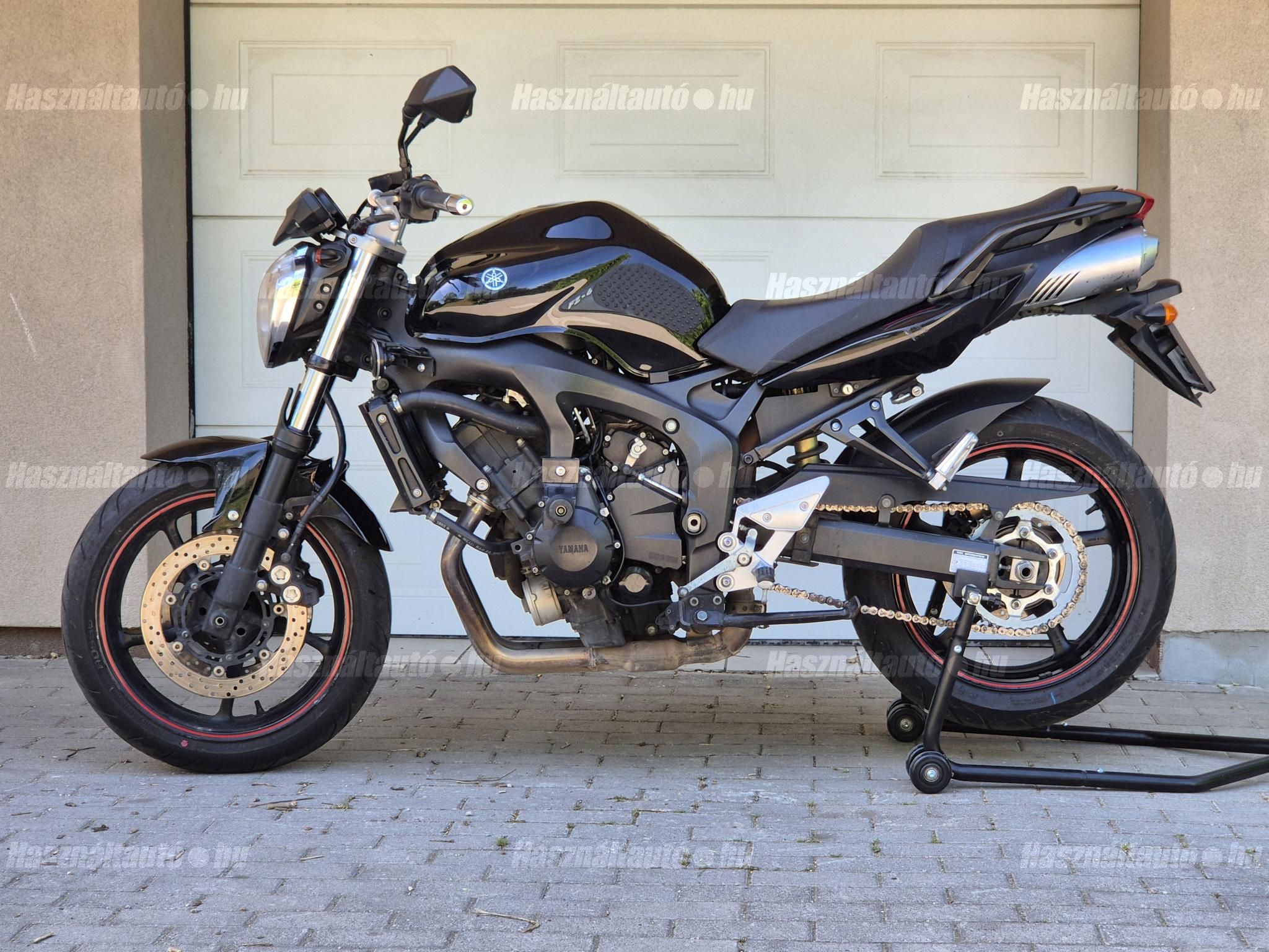 YAMAHA FZ6-N 2008/5 - 1