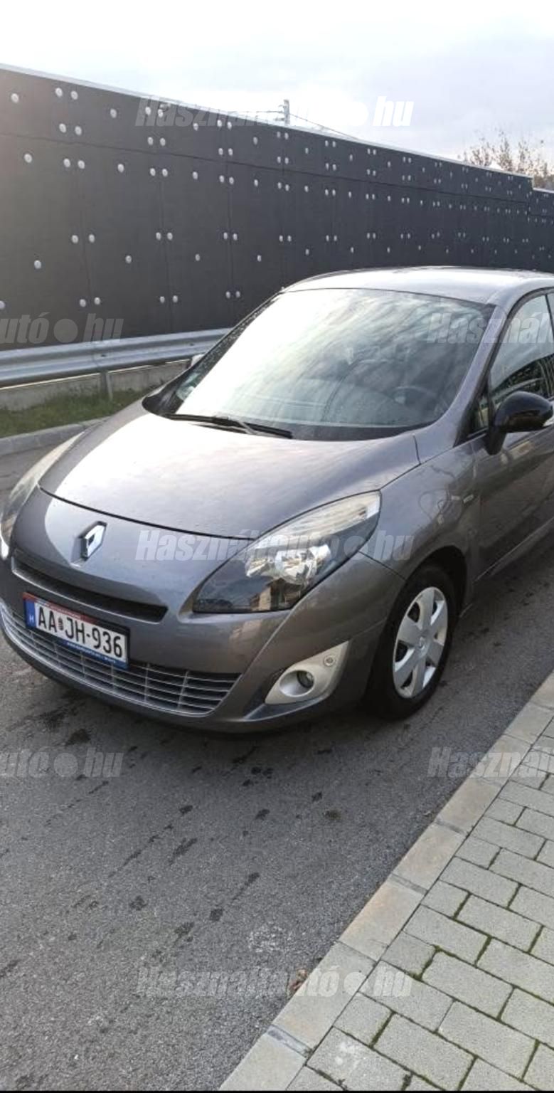 RENAULT GRAND SCENIC 2011 - 1