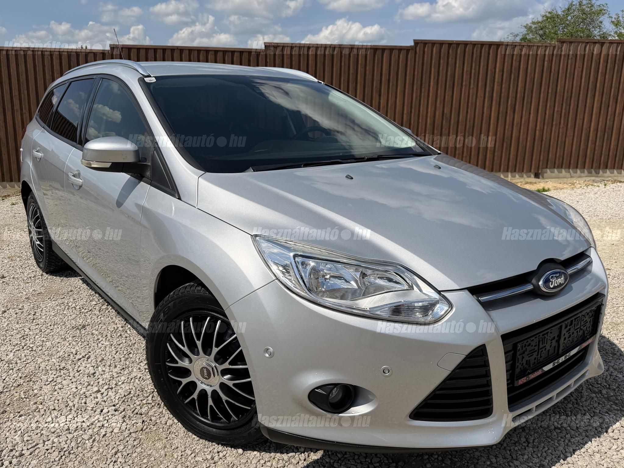 FORD FOCUS 2013 - 1