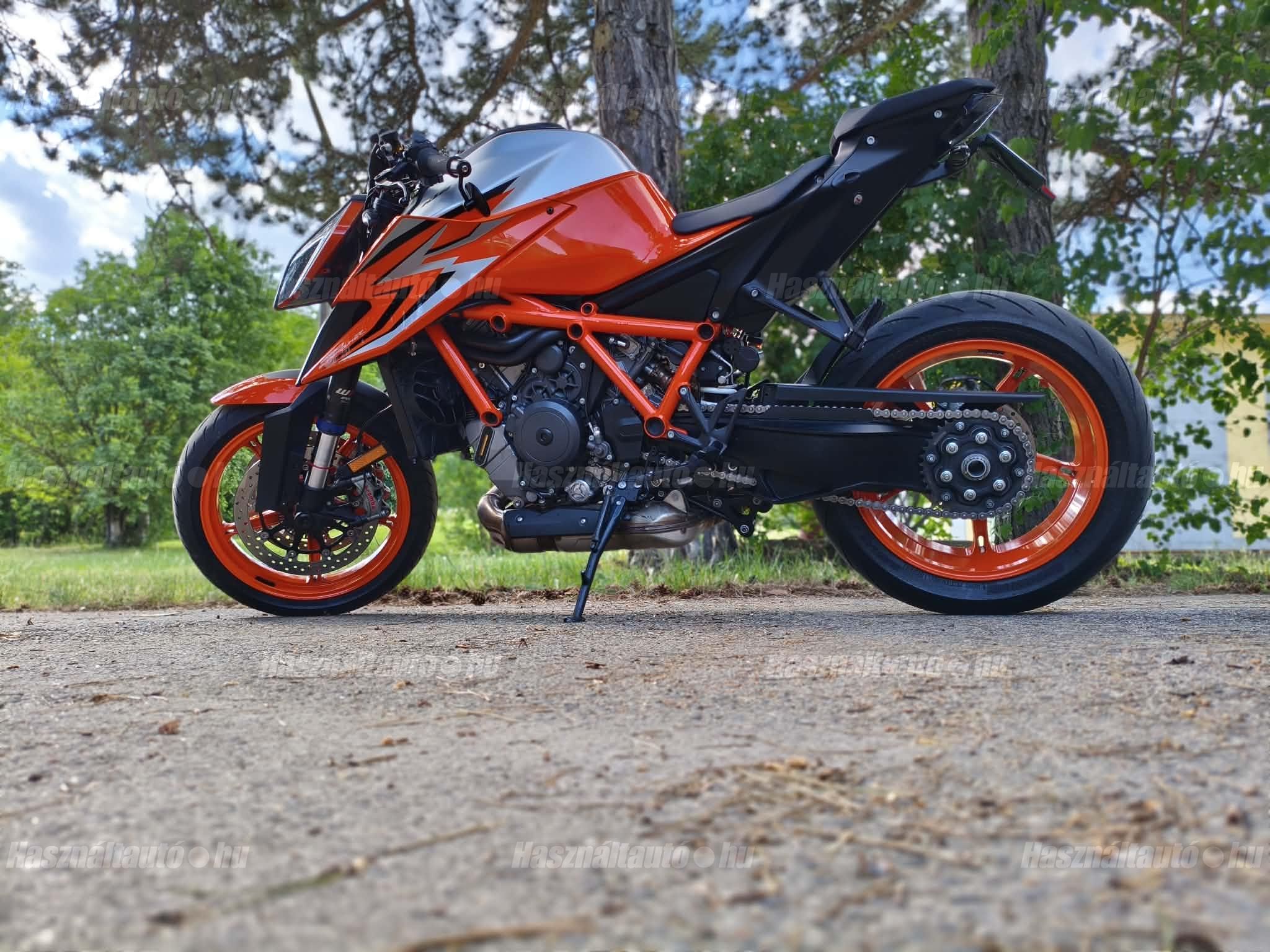 KTM 1290 SUPER DUKE R 2024/2 - 1
