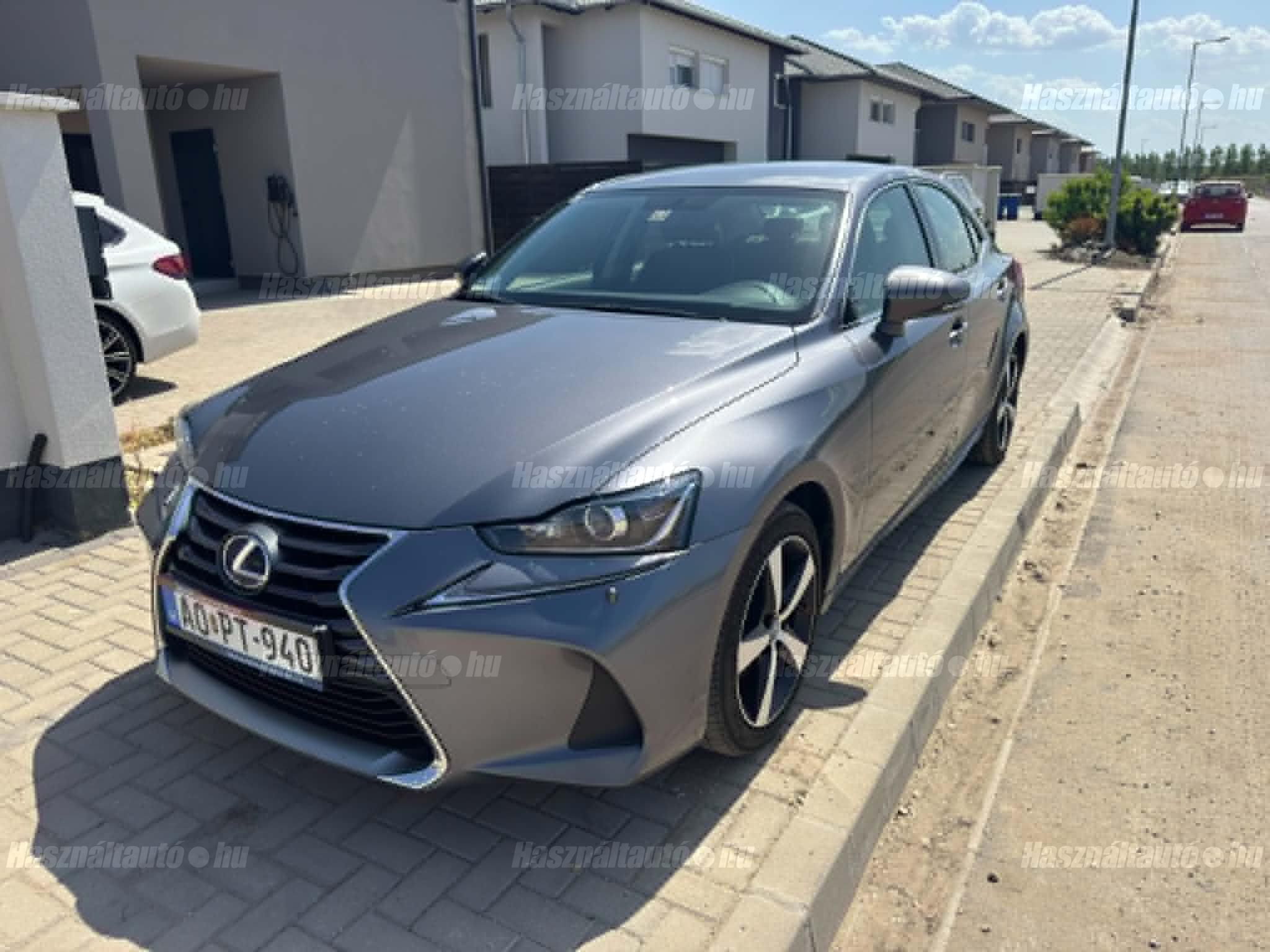 LEXUS IS 2018/4 - 1