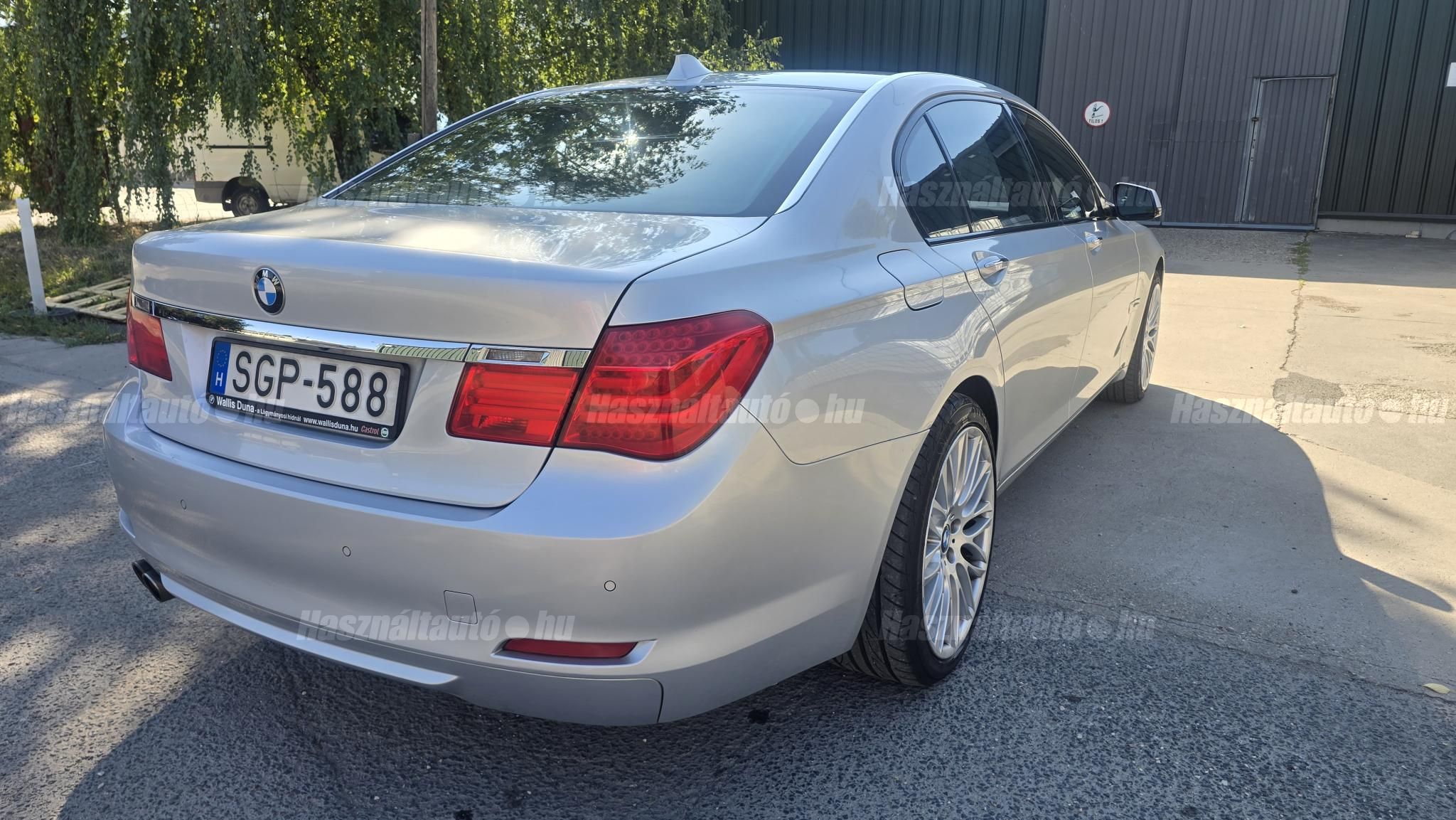 BMW 730 2009/11 - 1