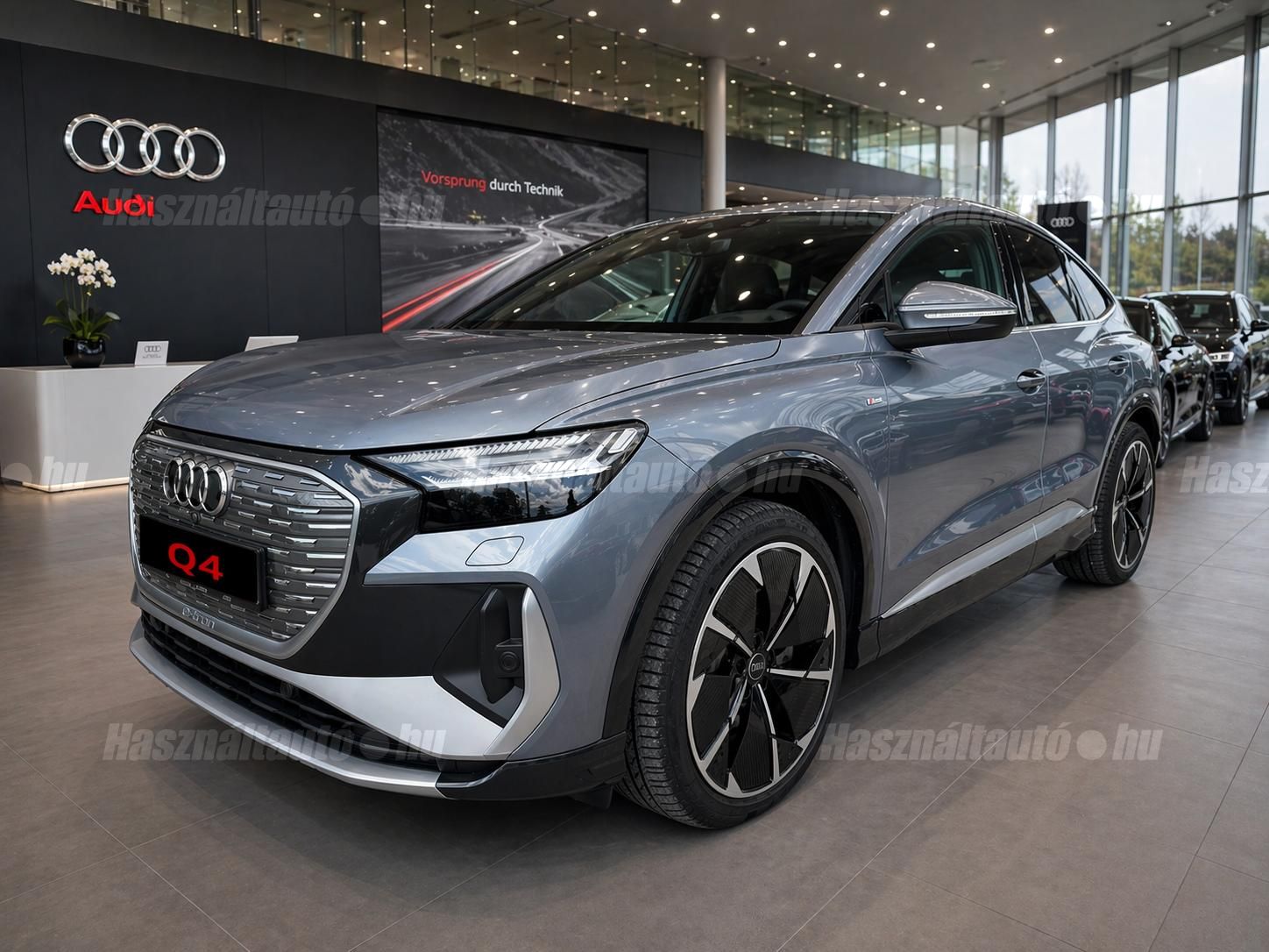 AUDI Q4 2025/1 - 1