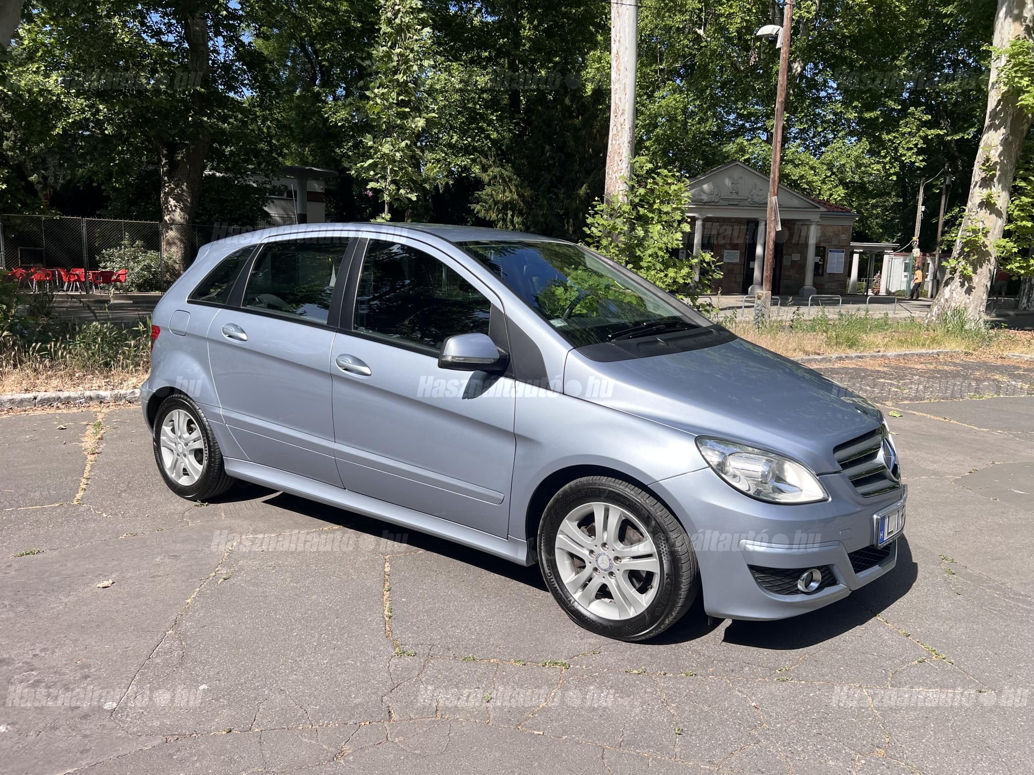 MERCEDES-BENZ B 180 2008/9 - 1