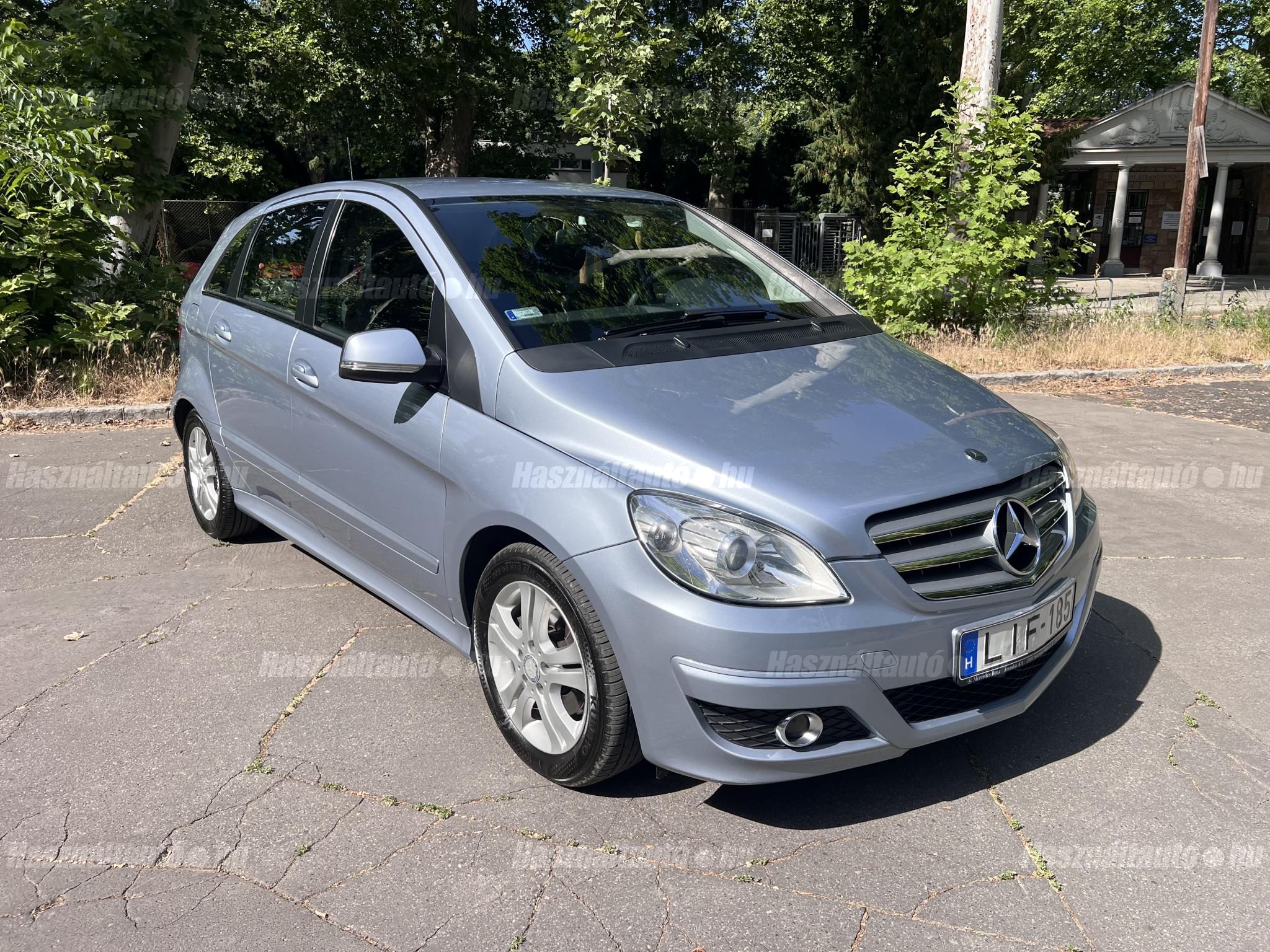 MERCEDES-BENZ B 180 2008/9 - 1