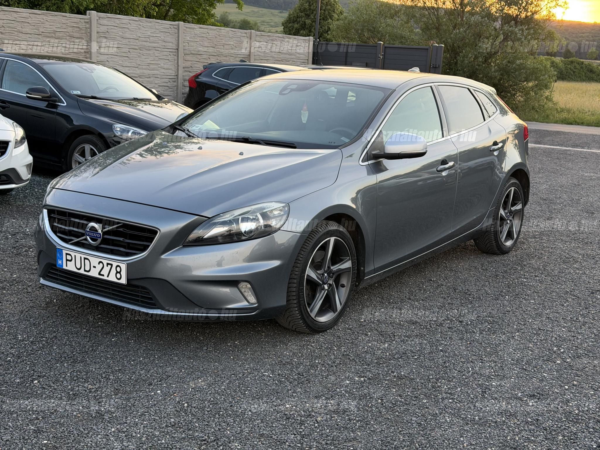 VOLVO V40 2015/9 - 1