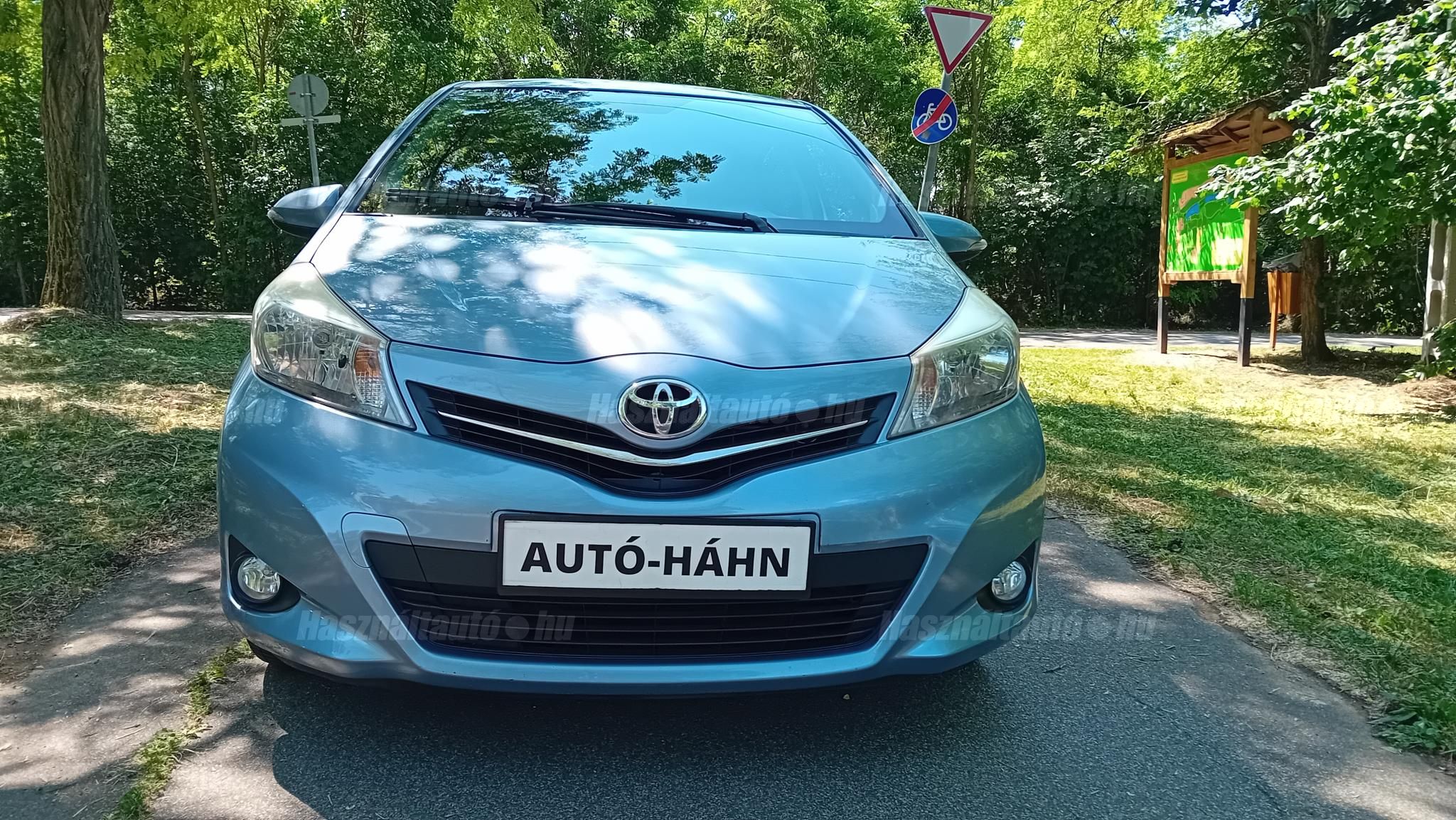 TOYOTA YARIS 2013/11 - 1